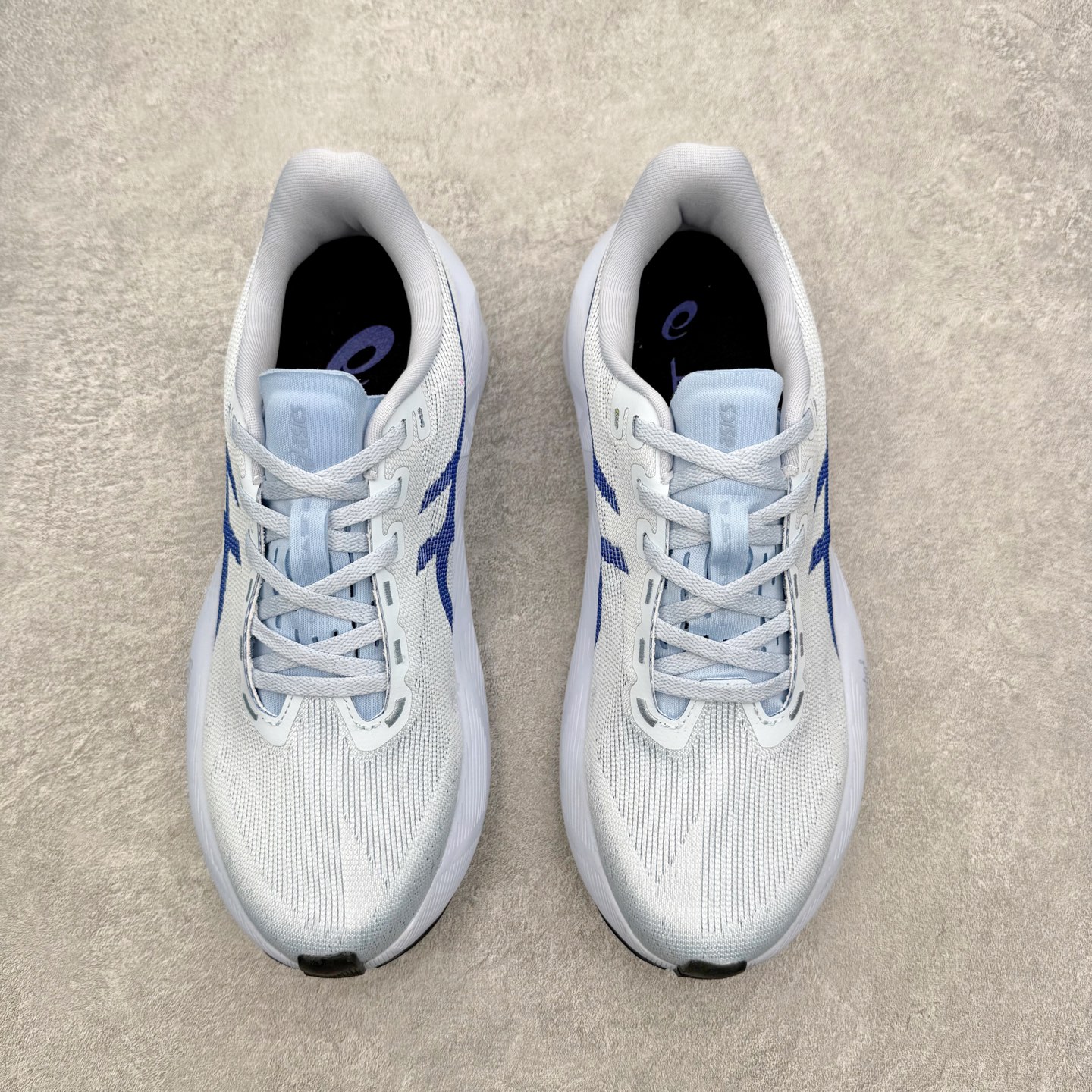 ASICS NOVABLAST 6 舒适百搭低帮马拉松训练竞速跑步鞋 ASICS（亚瑟士）是日本实业家鬼