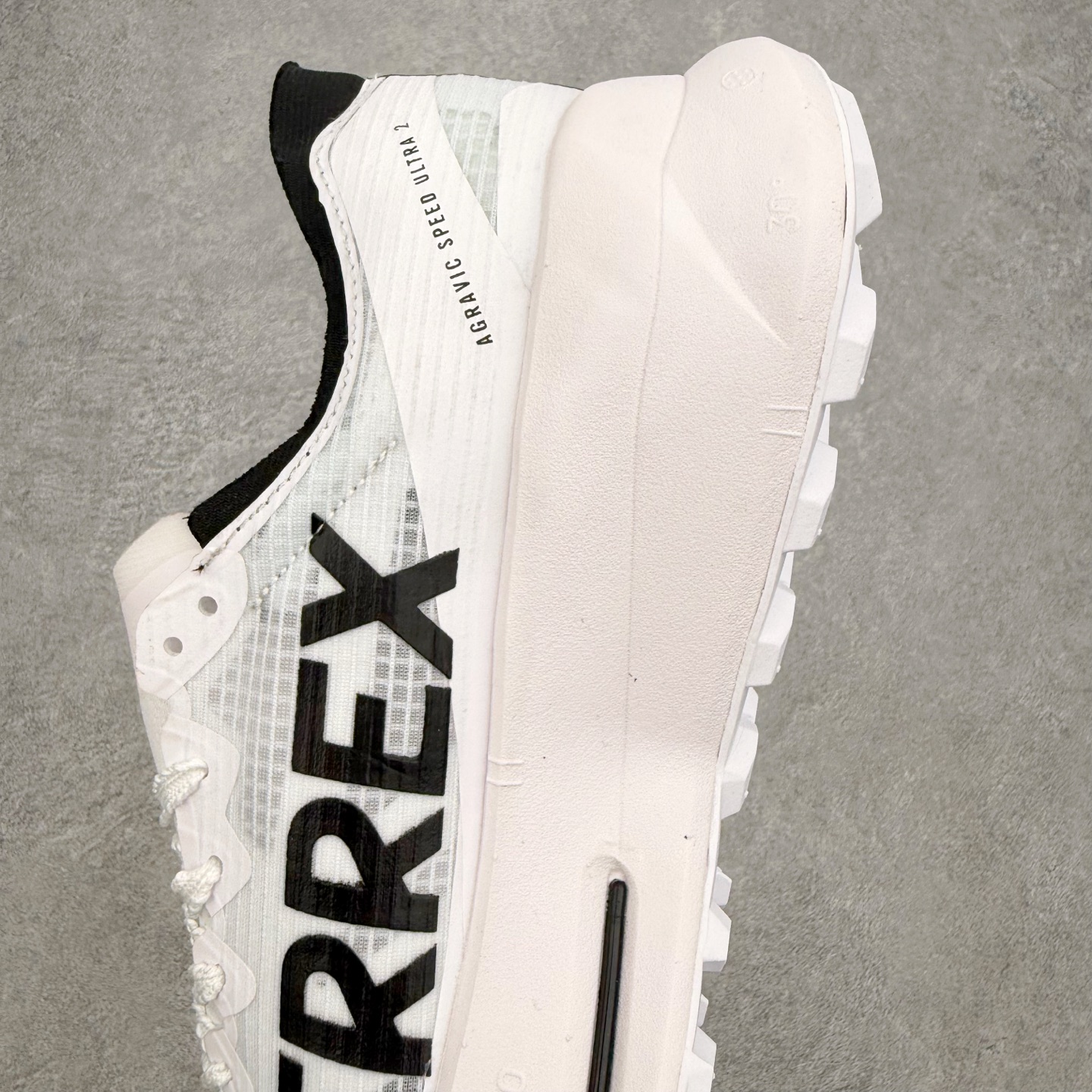 AD Terrex Agravic speed ultra 2 舒适耐用跑步鞋 运动休闲跑鞋 采用较薄的