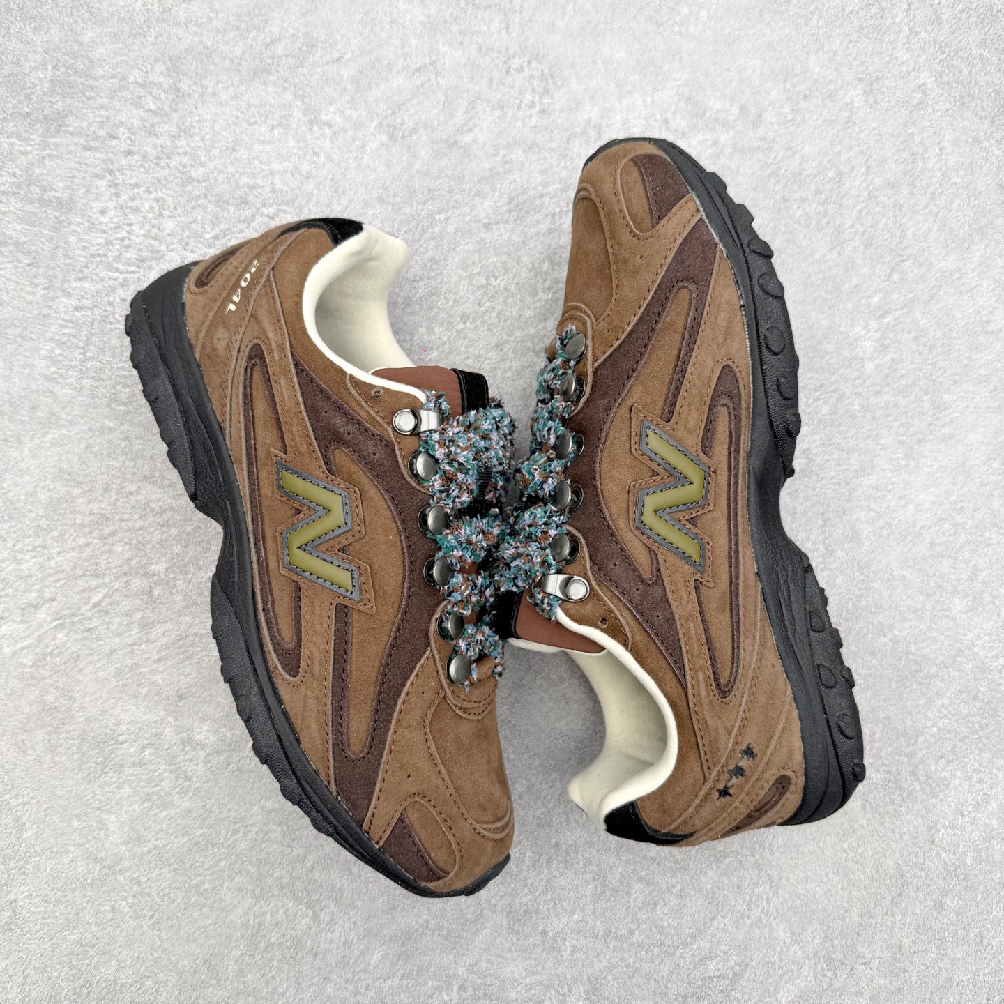 New Balance NB204L 舒适百搭耐磨轻便低帮 生活休闲鞋 男女同款 尺码：36 37 37