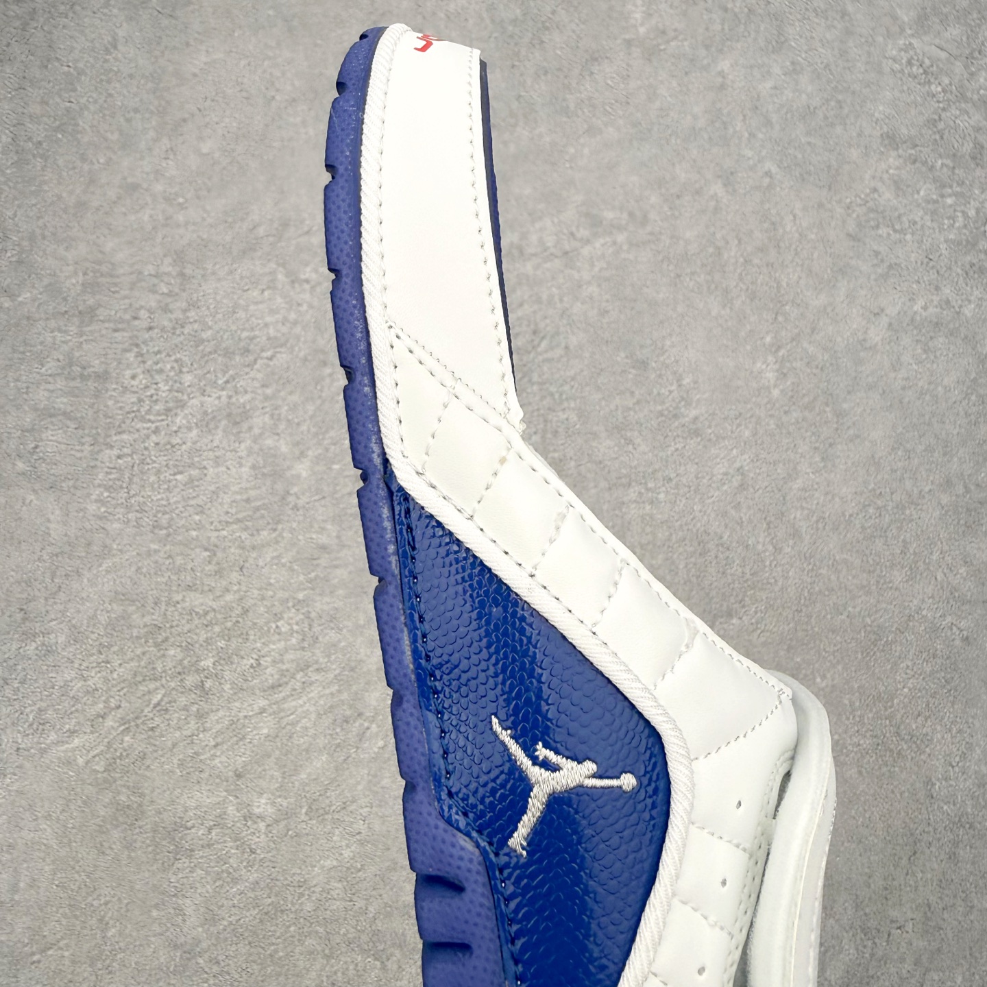 ＃原装级别 Air Jordan AJ12 Hydro Retro Slides 飞人运动拖鞋 经典的配