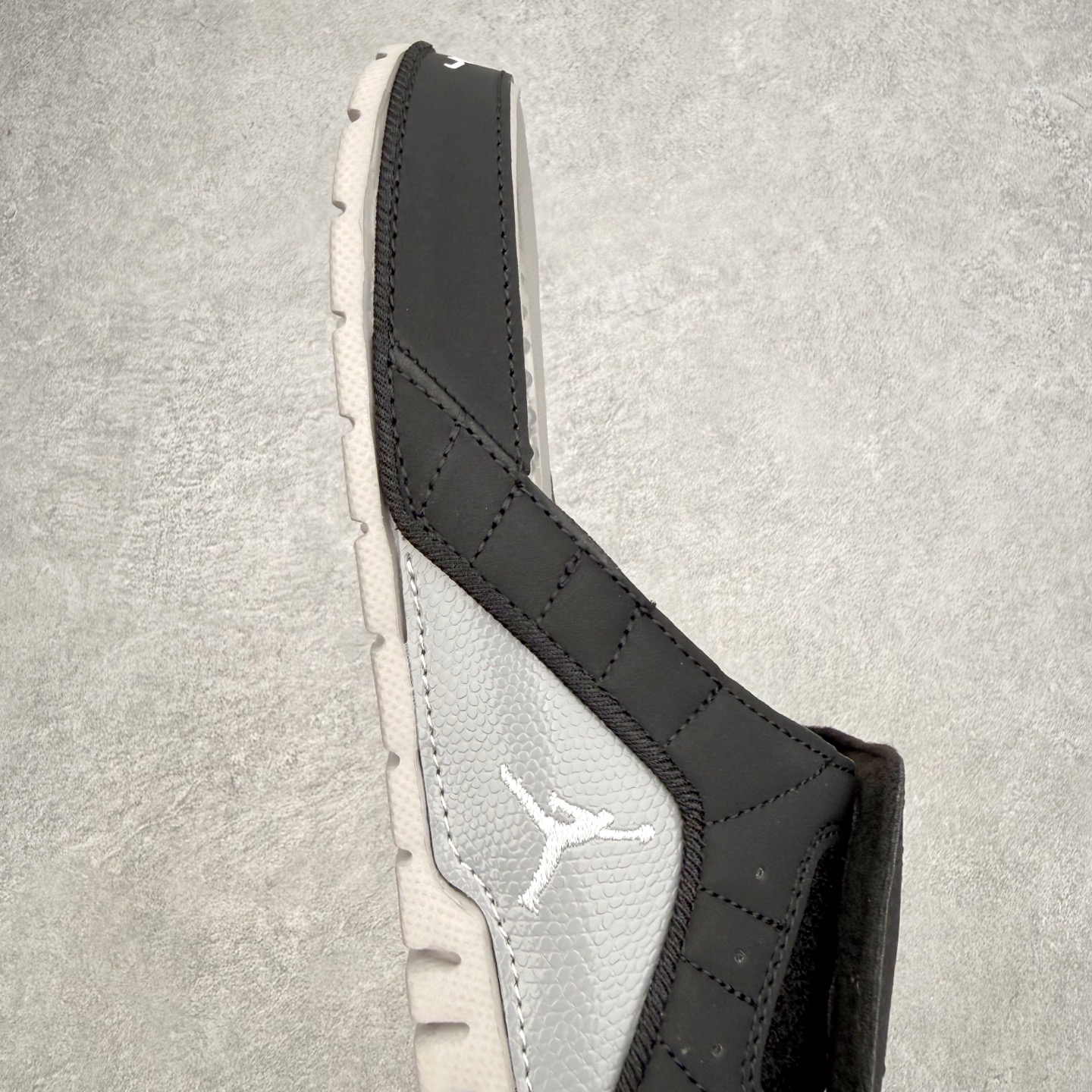 ＃原装级别 Air Jordan AJ12 Hydro Retro Slides 飞人运动拖鞋 经典的配
