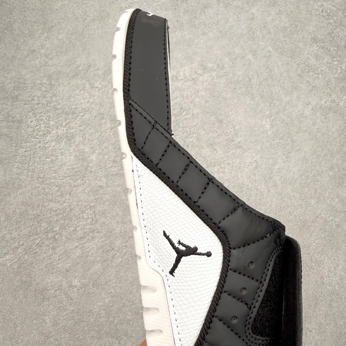 ＃原装级别 Air Jordan AJ12 Hydro Retro Slides 飞人运动拖鞋 经典的配