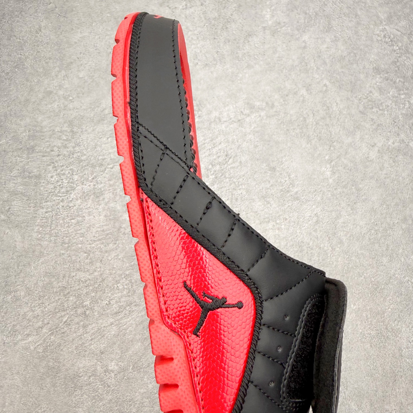 ＃原装级别 Air Jordan AJ12 Hydro Retro Slides 飞人运动拖鞋 经典的配