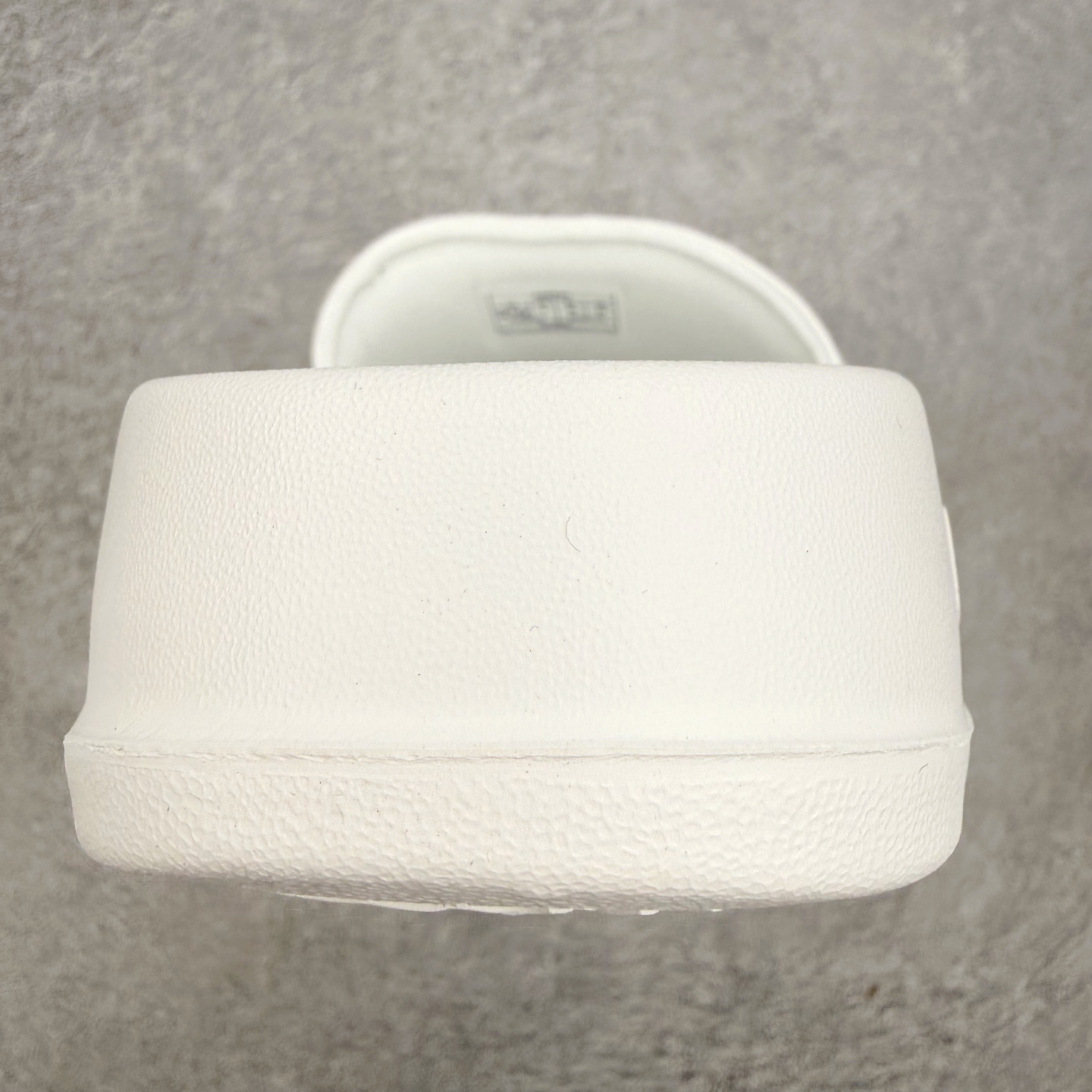 alo yoga Unisex It 舒适百搭 防滑防磨一字拖鞋 男女同款 品牌故事Alo Yoga于2