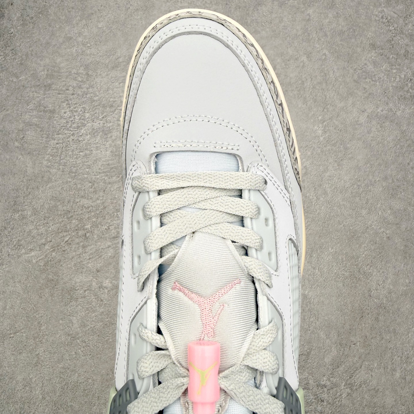 Jordan Spizike Low AJ复古低帮篮球鞋 FQ1759-401 这款鞋子著名导演斯派克李