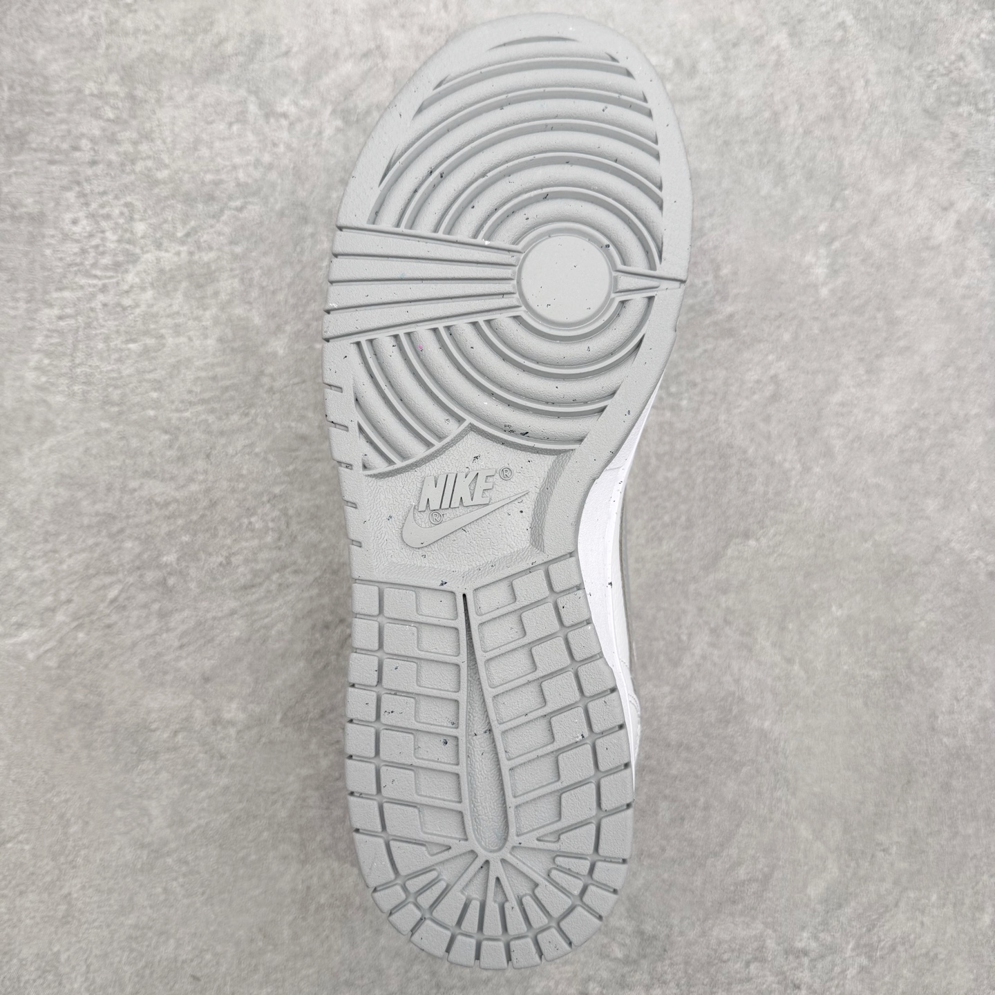 NK Dunk Big Low 白灰 -106 实力大厂出品 新配色陆续开发 利润个位数只为口碑 全套原