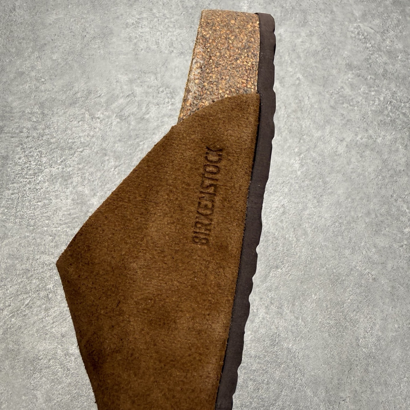 Birkenstock Kyoto 勃肯牛皮绒面革单扣 EVA 防臭一字拖鞋 男女同款 牛皮绒面革质地柔