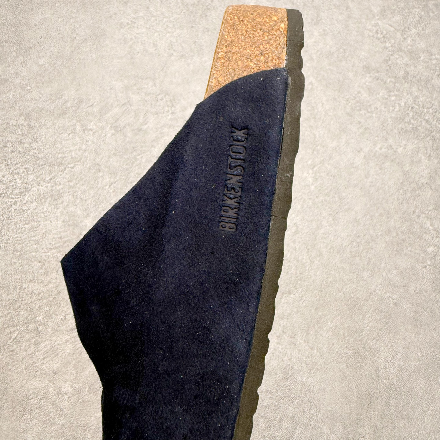 Birkenstock Kyoto 勃肯牛皮绒面革单扣 EVA 防臭一字拖鞋 男女同款 牛皮绒面革质地柔