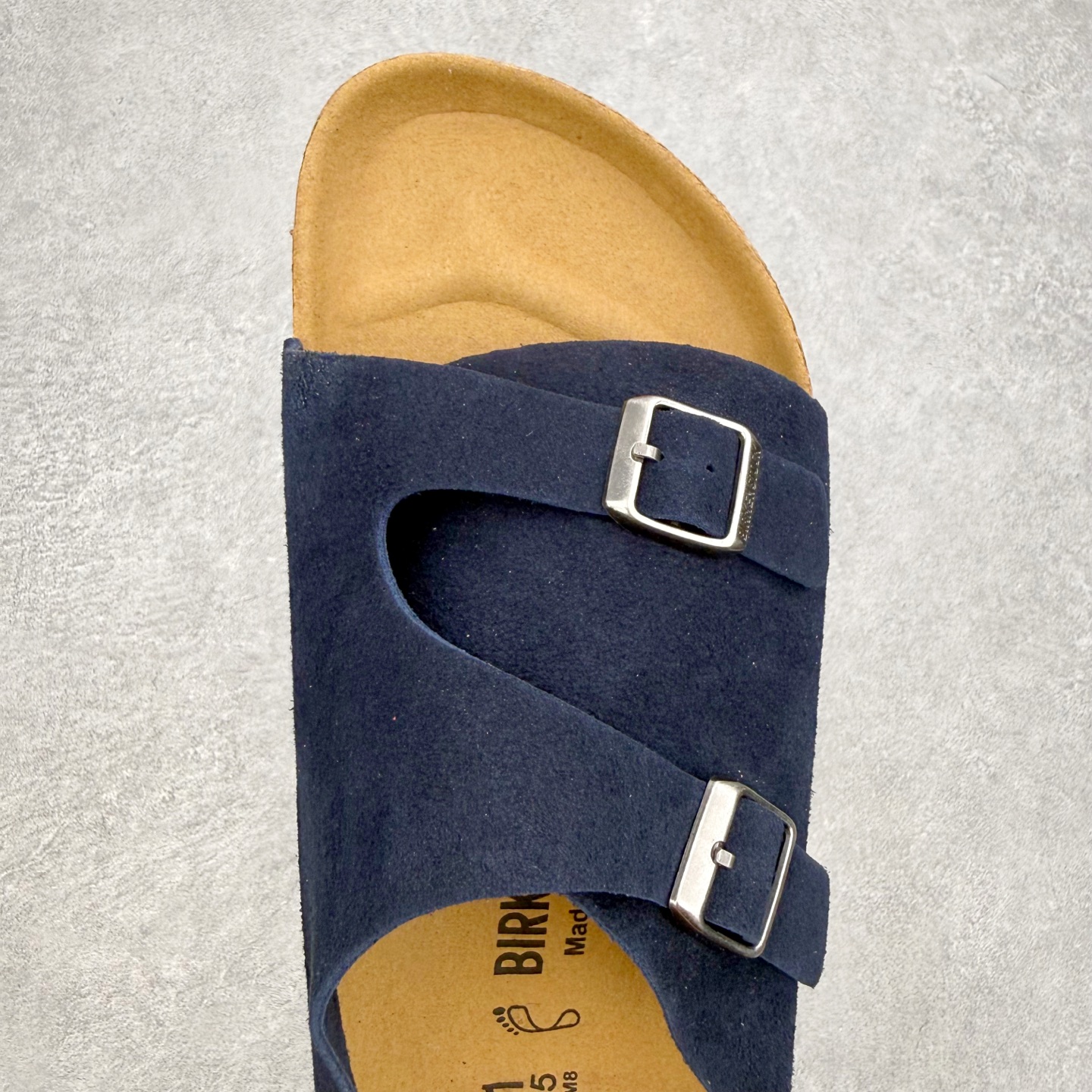 Birkenstock Kyoto 勃肯牛皮绒面革单扣 EVA 防臭一字拖鞋 男女同款 牛皮绒面革质地柔