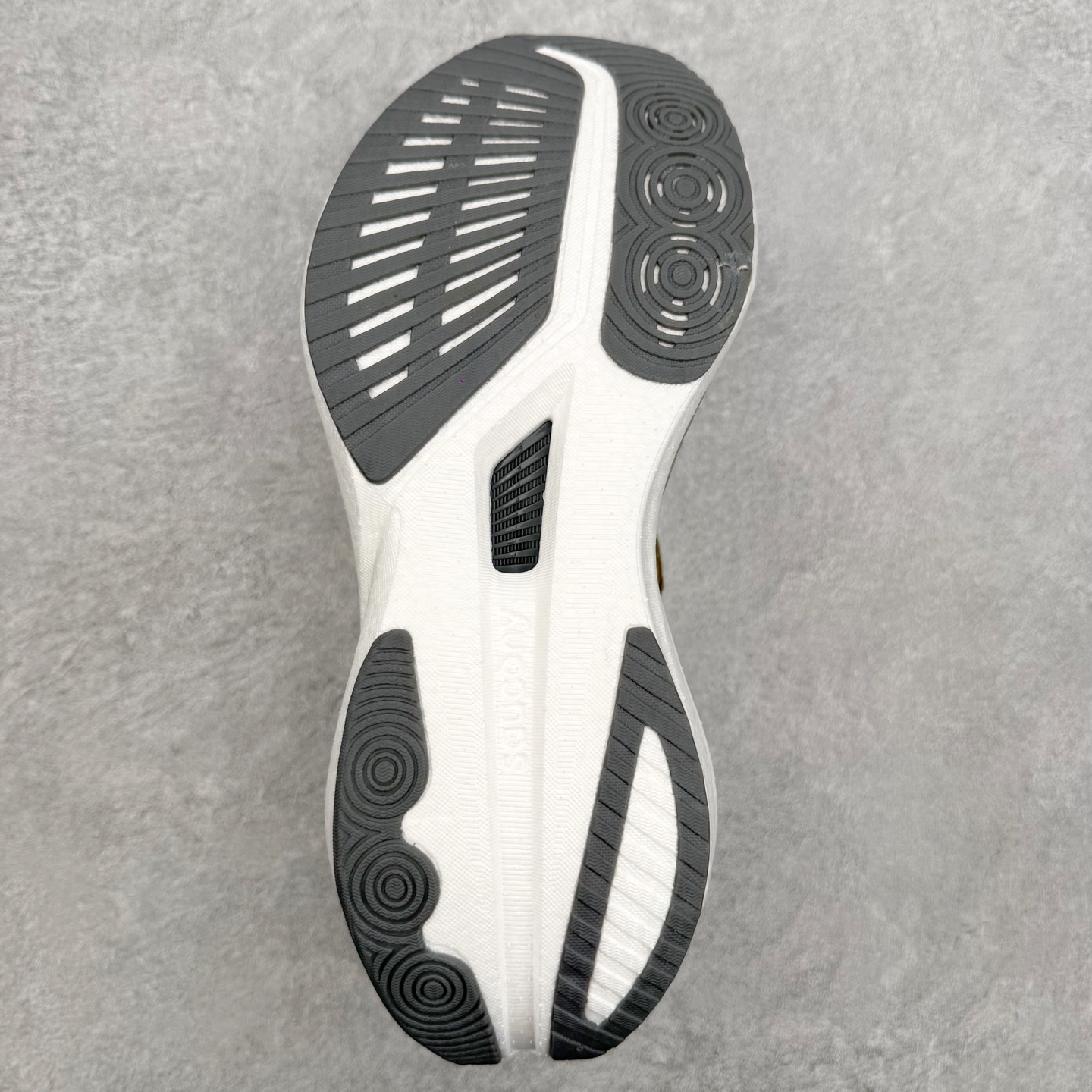 Saucony ENDORPHIN SPEED 啡速 5 舒适百搭耐磨 低帮 休闲跑步鞋 男女同款 Sa