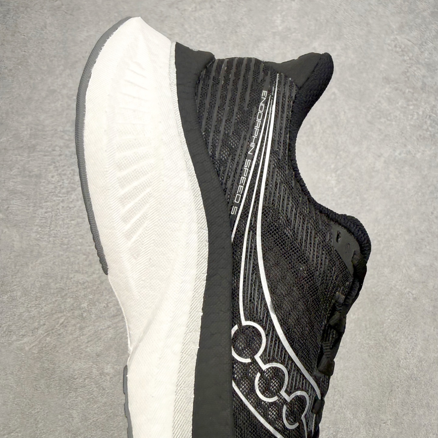 Saucony ENDORPHIN SPEED 啡速 5 舒适百搭耐磨 低帮 休闲跑步鞋 男女同款 Sa