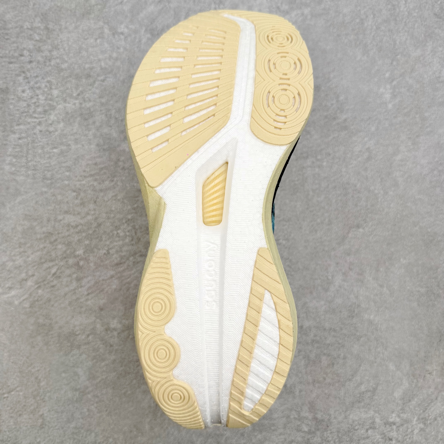Saucony ENDORPHIN SPEED 啡速 5 舒适百搭耐磨 低帮 休闲跑步鞋 男女同款 Sa