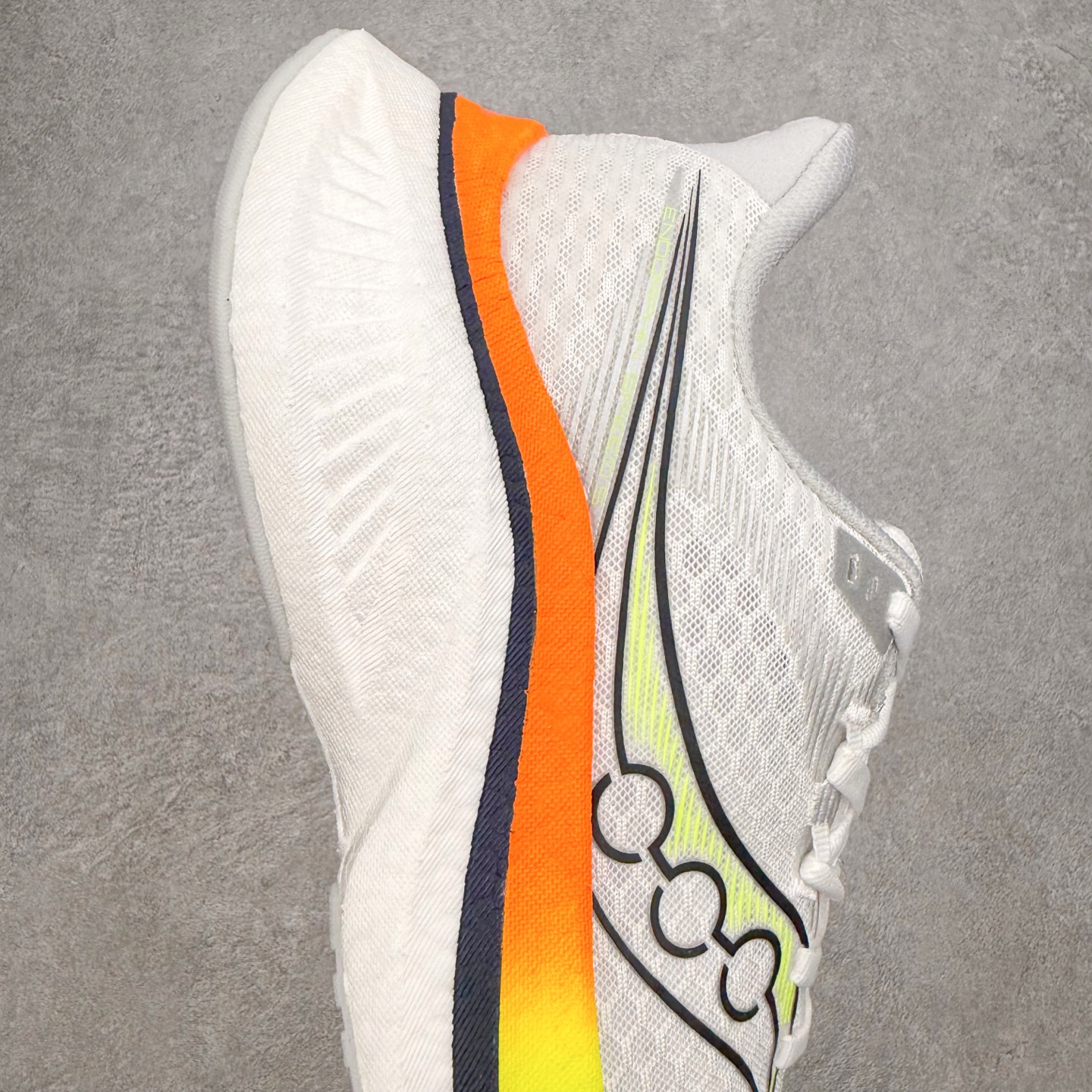 Saucony ENDORPHIN SPEED 啡速 5 舒适百搭耐磨 低帮 休闲跑步鞋 男女同款 Sa