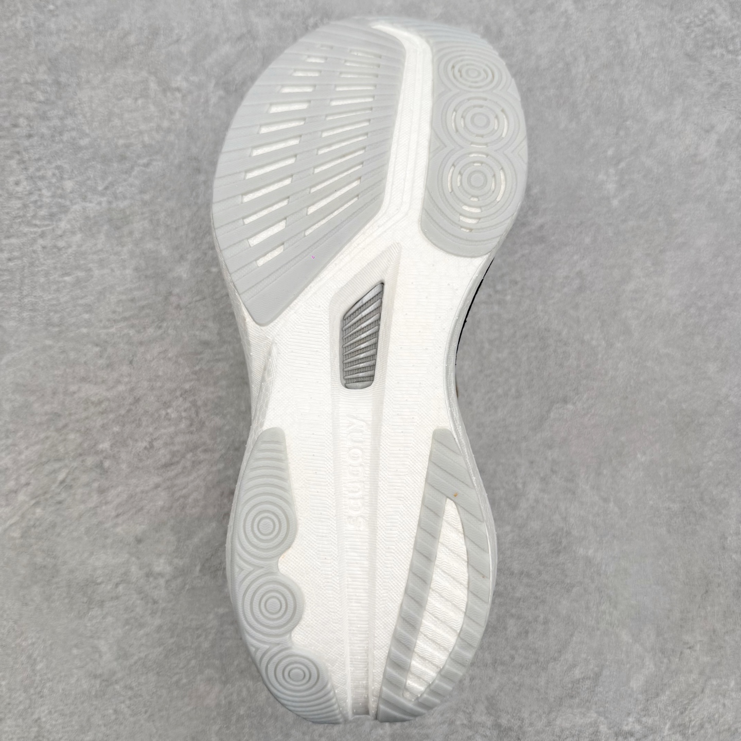 Saucony ENDORPHIN SPEED 啡速 5 舒适百搭耐磨 低帮 休闲跑步鞋 男女同款 Sa