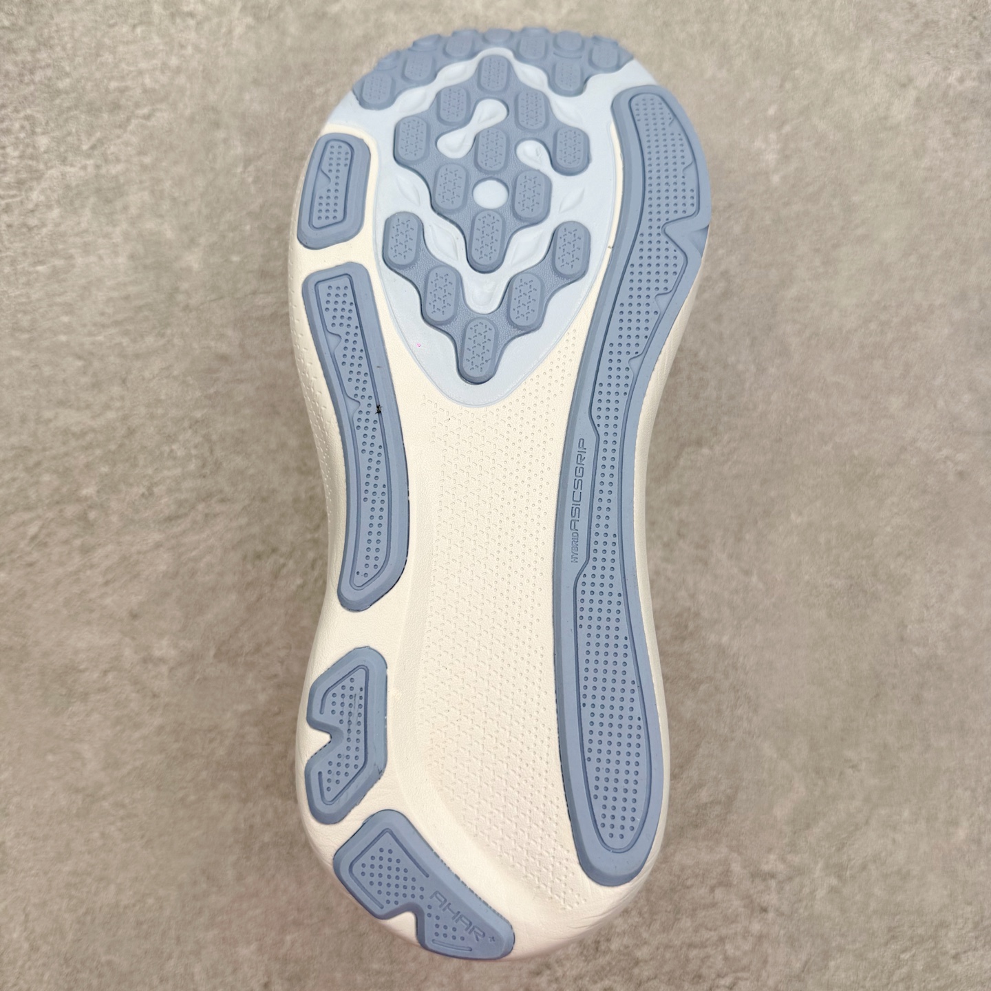 ASICS GEL-KAYANO 33 舒适贴合透气支撑回弹跑步鞋 ASICS（亚瑟士）是日本实业家鬼冢