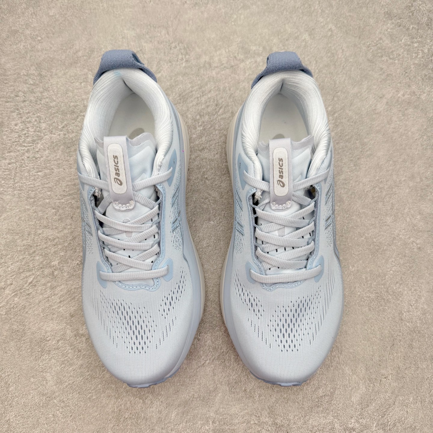 ASICS GEL-KAYANO 33 舒适贴合透气支撑回弹跑步鞋 ASICS（亚瑟士）是日本实业家鬼冢