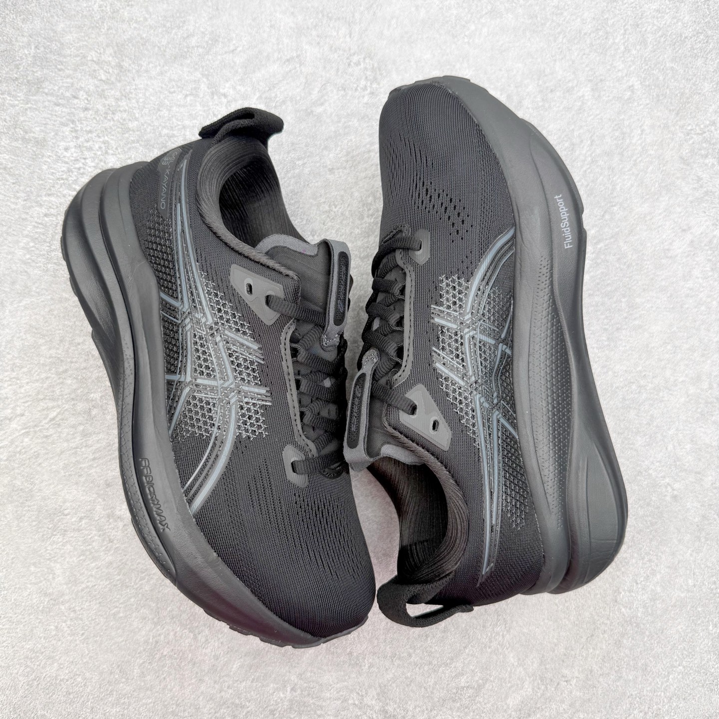 ASICS GEL-KAYANO 33 舒适贴合透气支撑回弹跑步鞋 ASICS（亚瑟士）是日本实业家鬼冢