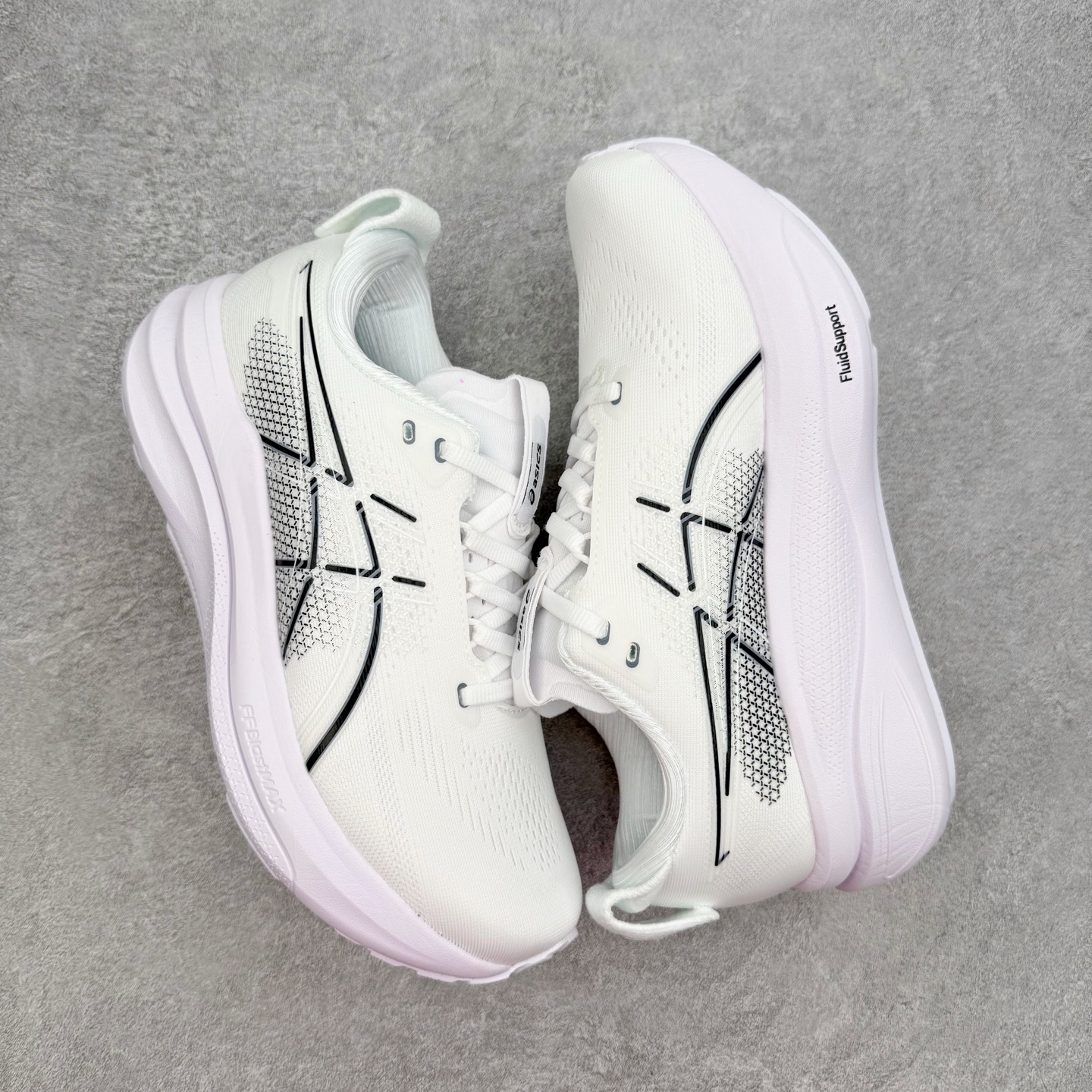 ASICS GEL-KAYANO 33 舒适贴合透气支撑回弹跑步鞋 ASICS（亚瑟士）是日本实业家鬼冢