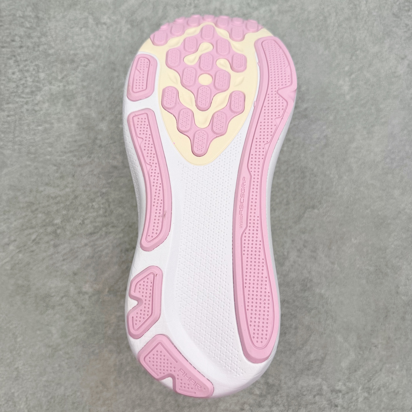 ASICS GEL-KAYANO 33 舒适贴合透气支撑回弹跑步鞋 ASICS（亚瑟士）是日本实业家鬼冢