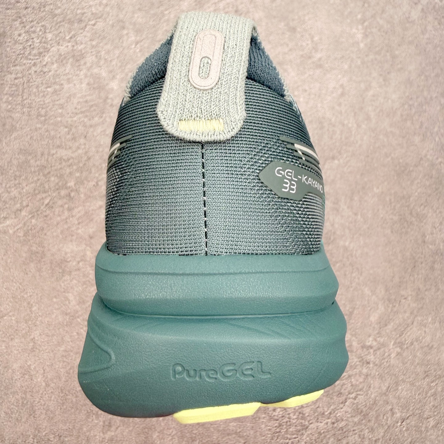 ASICS GEL-KAYANO 33 舒适贴合透气支撑回弹跑步鞋 ASICS（亚瑟士）是日本实业家鬼冢