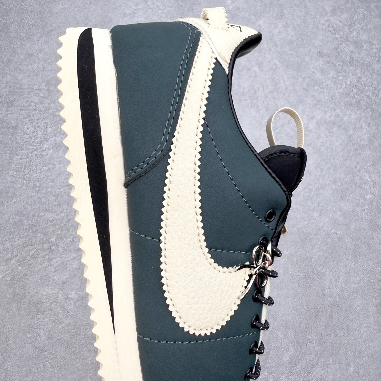NK Classic Cortez Leather 阿甘复古初代皮革慢跑鞋 II5708-002 实体平