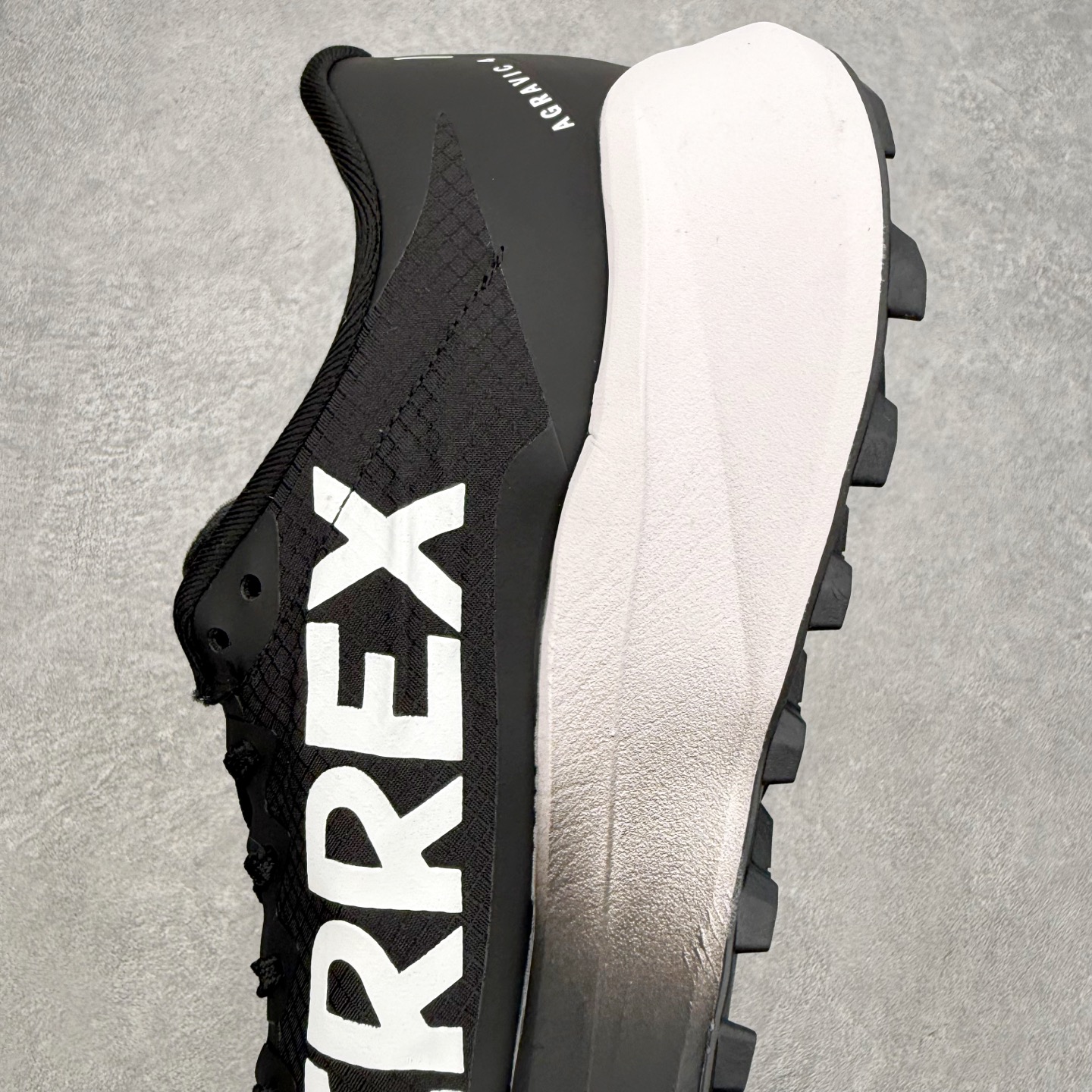 AD Terrex Agravic speed ultra 2 舒适耐用跑步鞋 运动休闲跑鞋 采用较薄的