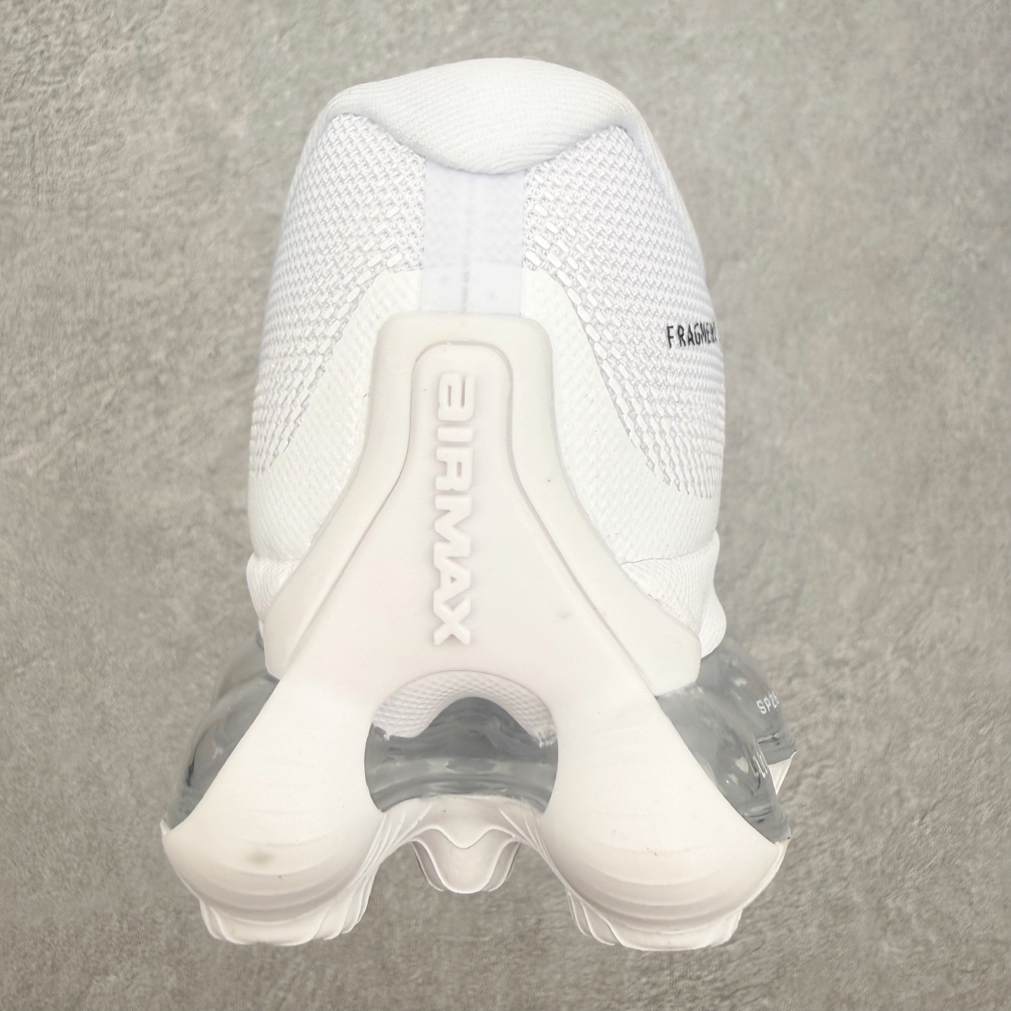 NK AIR LIQUID MAX 2026S 毒箭蛙新款气垫跑步鞋 Liquid Max 传承四十年 