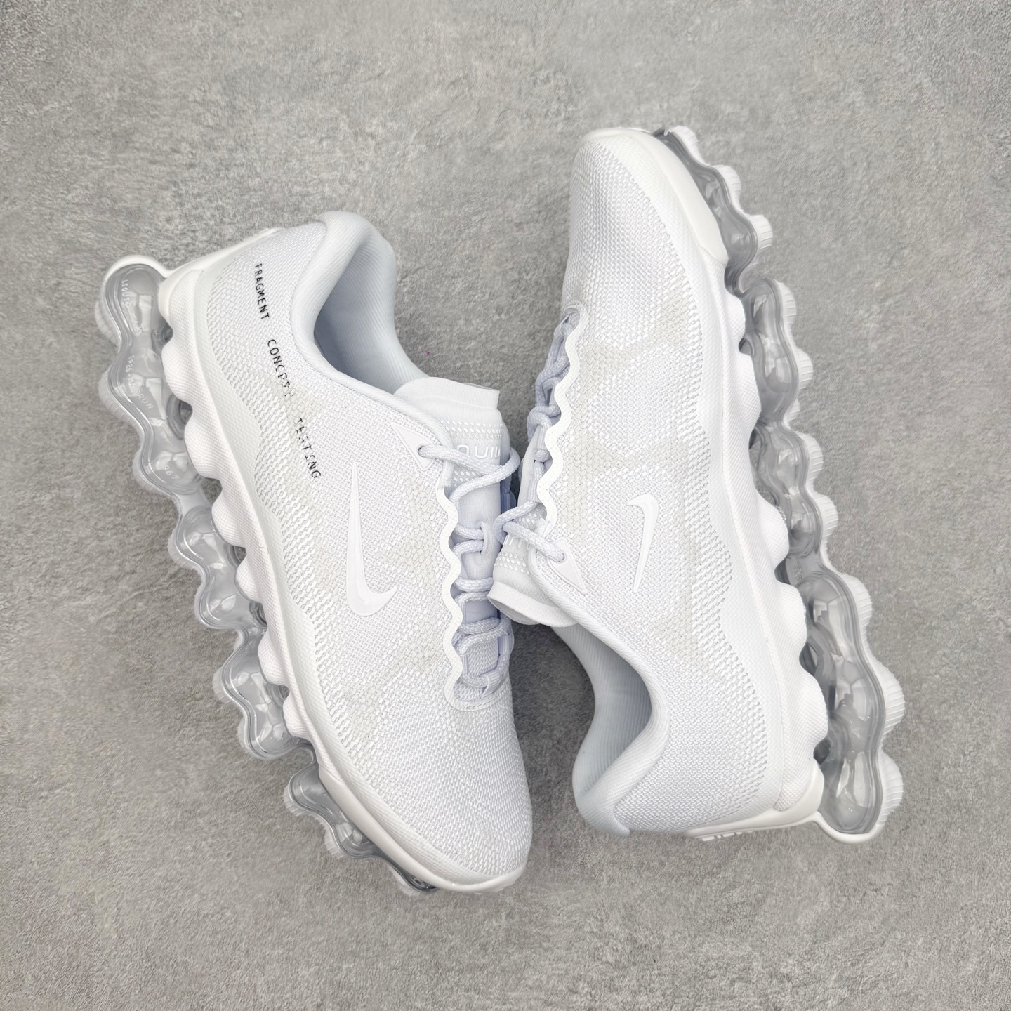 NK AIR LIQUID MAX 2026S 毒箭蛙新款气垫跑步鞋 Liquid Max 传承四十年 