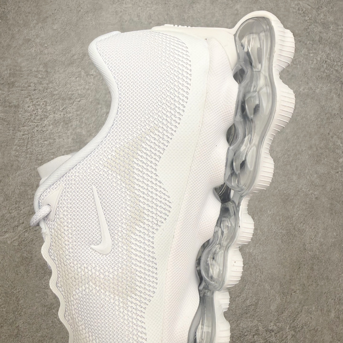 NK AIR LIQUID MAX 2026S 毒箭蛙新款气垫跑步鞋 Liquid Max 传承四十年 