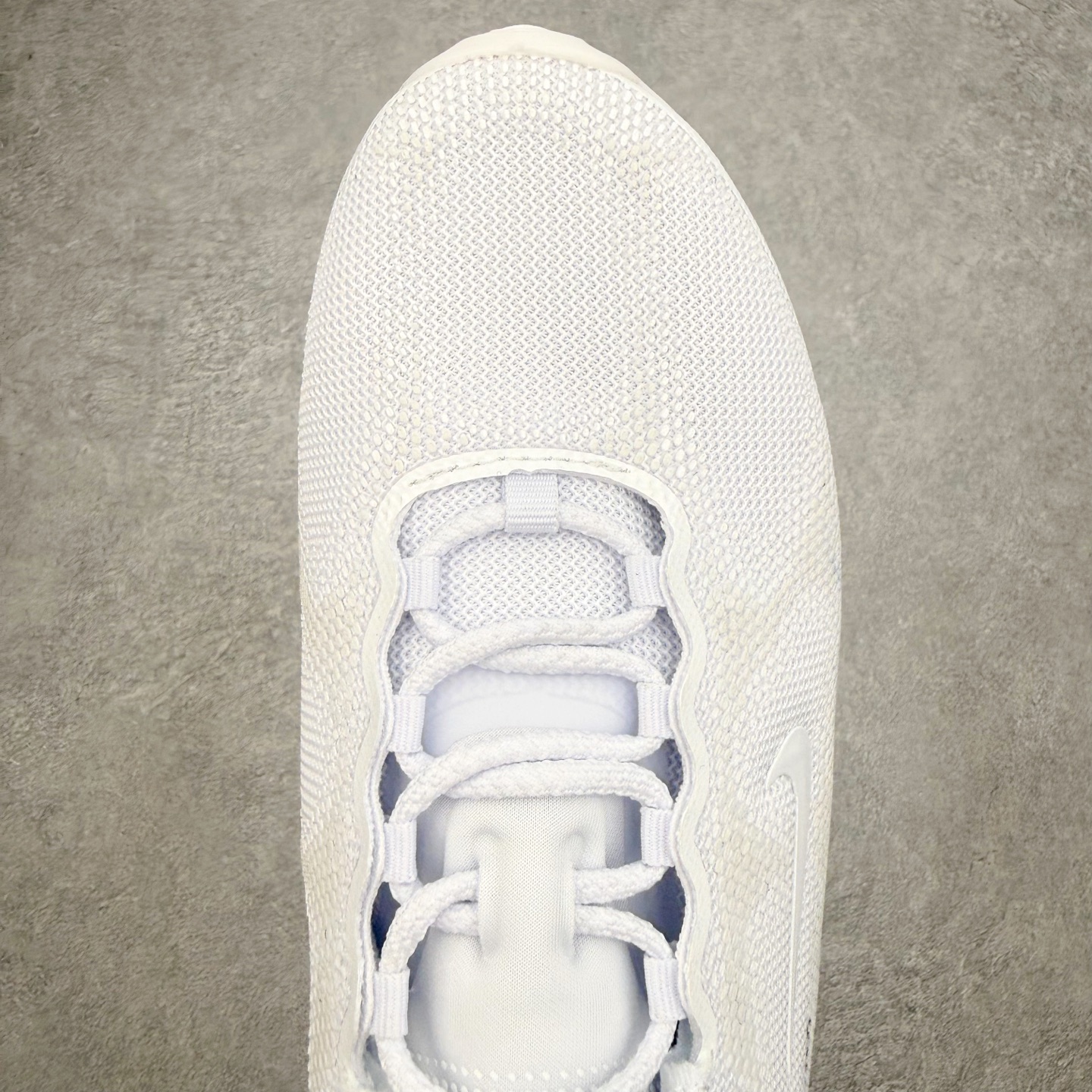 NK AIR LIQUID MAX 2026S 毒箭蛙新款气垫跑步鞋 Liquid Max 传承四十年 
