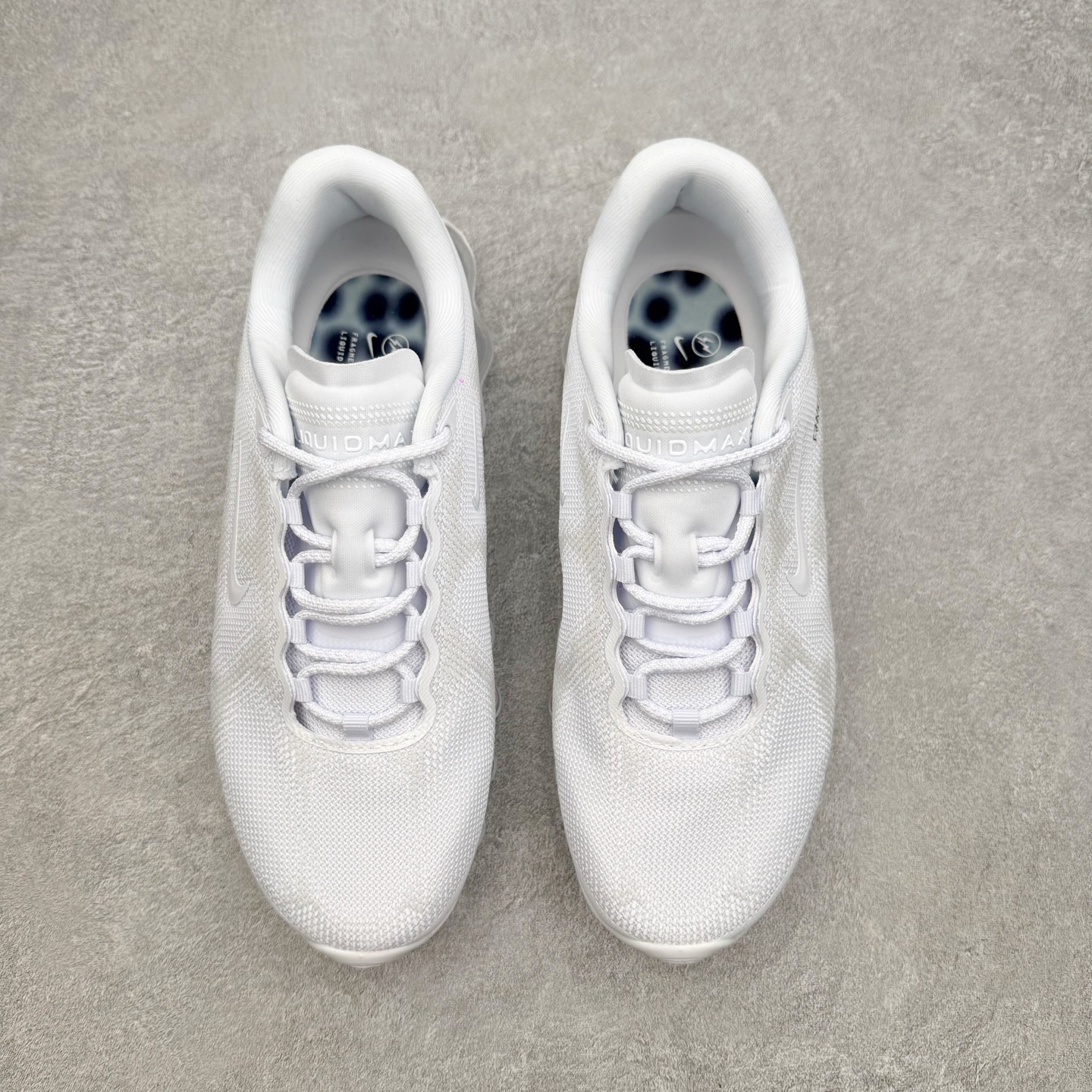 NK AIR LIQUID MAX 2026S 毒箭蛙新款气垫跑步鞋 Liquid Max 传承四十年 