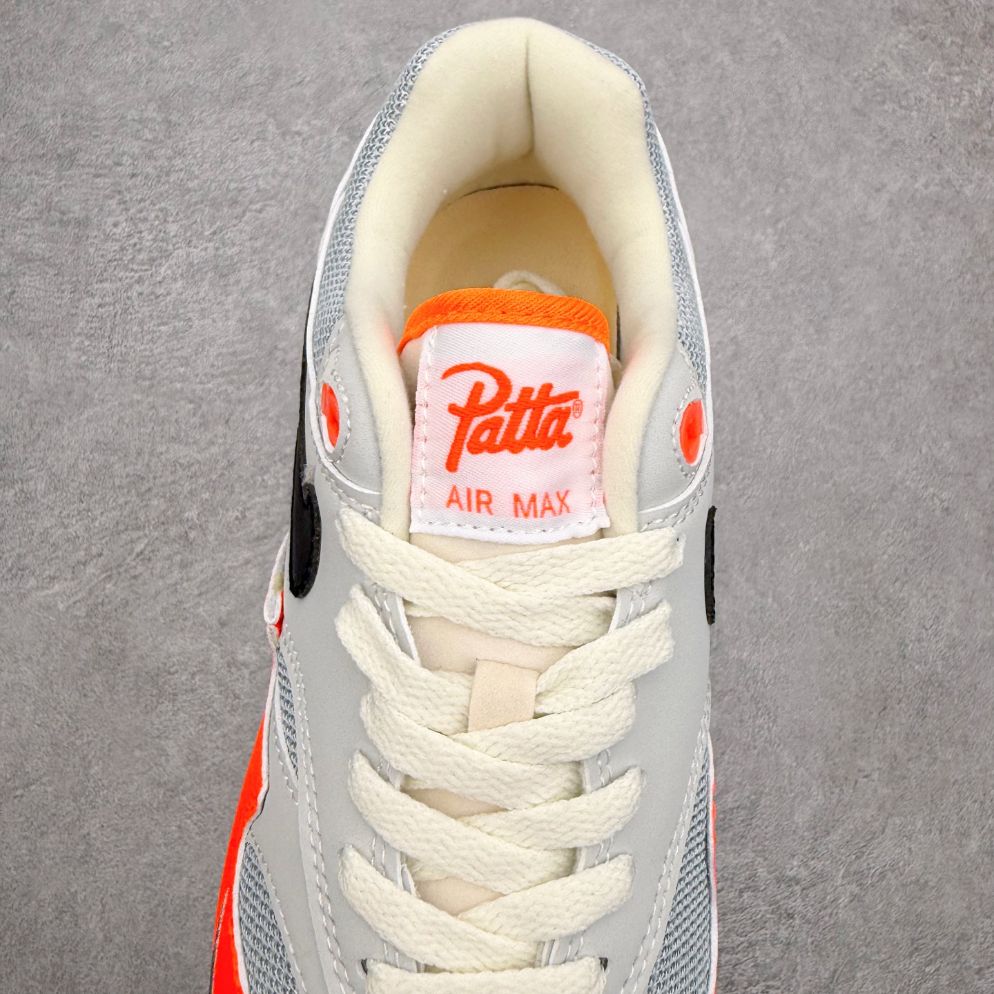 NK Air Max 1 初代复古气垫慢跑鞋 II7055-800 由Tinker Hatfeld和Ma