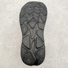 HOKA ONE ONE Clifton 克里夫顿10代专业性能减震公路跑步鞋 轻盈透气的针织网面和纱线 HOKA ONE ONE Clifton 克里夫顿10代专业性能减震公路跑步鞋 轻盈透气的针织网面和纱线