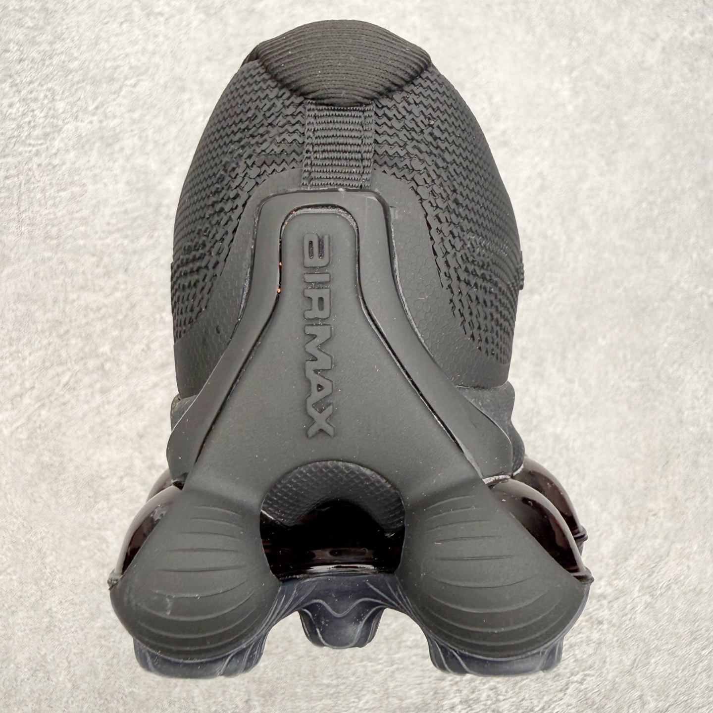 NK AIR LIQUID MAX 2026S 毒箭蛙新款气垫跑步鞋 Liquid Max 传承四十年 