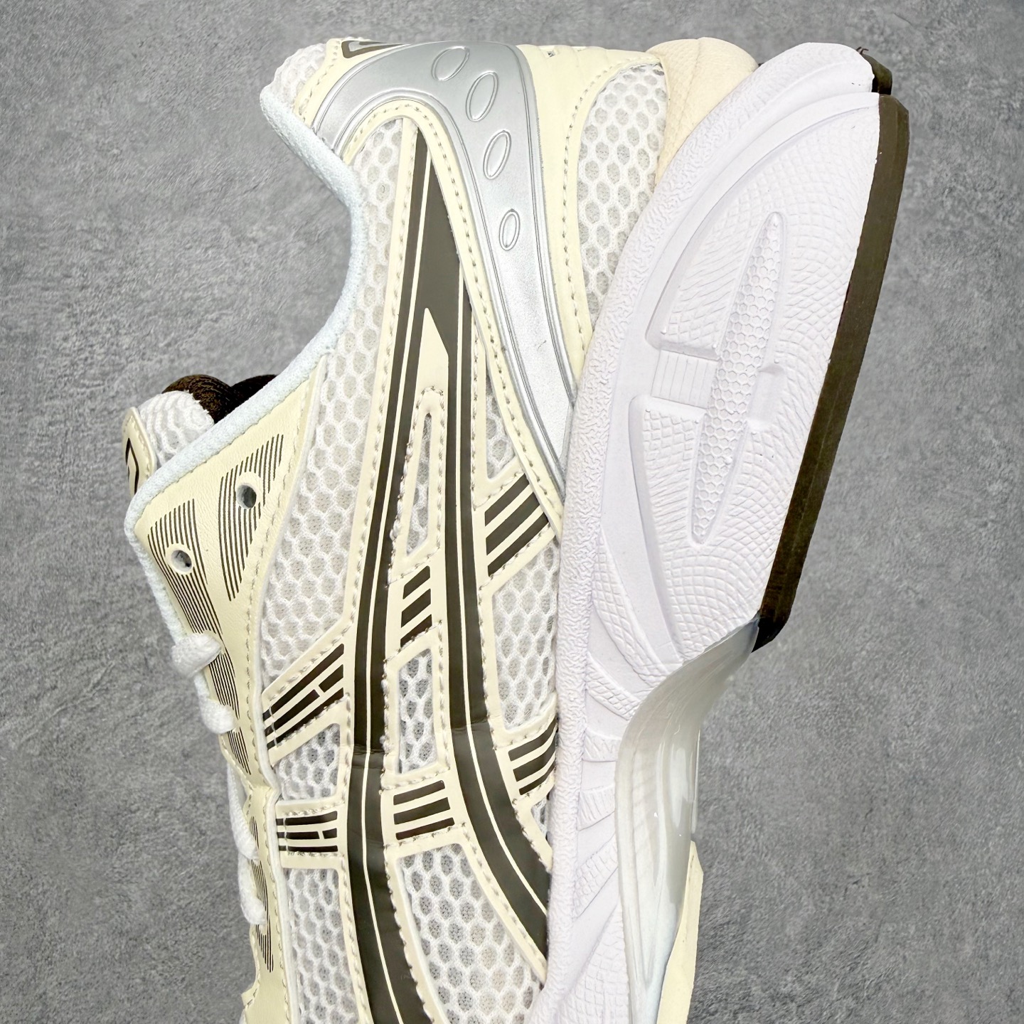Asics GEL-NYC 亚瑟士防滑耐磨透气低帮运动休闲鞋 GEL-NYC™ 运动鞋的灵感源自传统和现