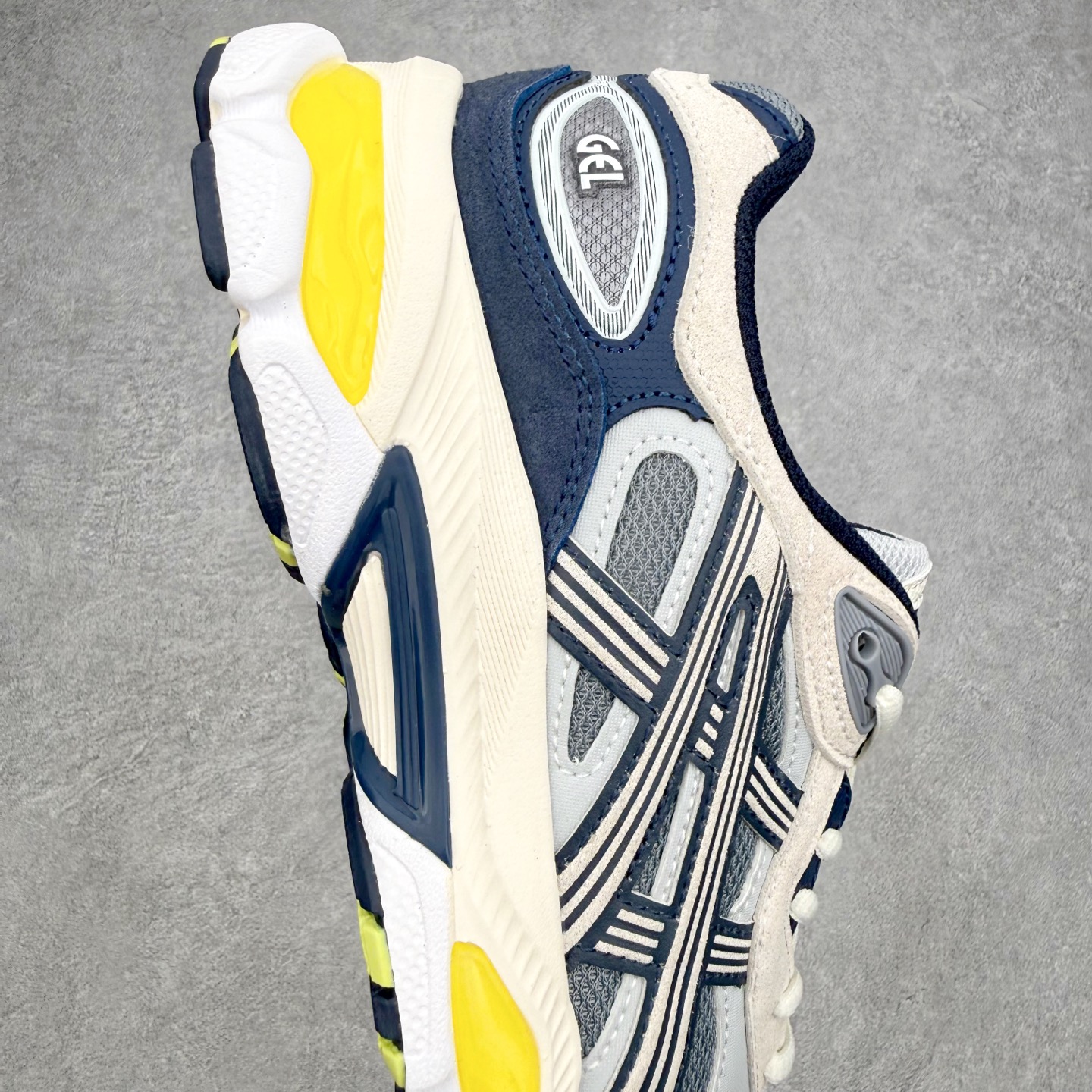 ＃XN Asics GEL-NYC 2.0 亚瑟士防滑耐磨透气低帮复古运动休闲运动鞋 欧美外贸特供批次 