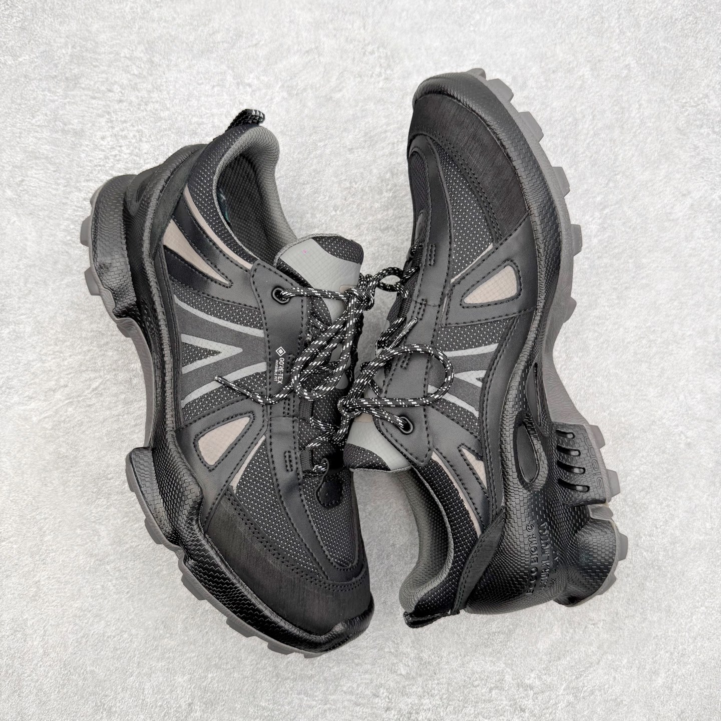ECCo爱步 Biom C Trail 时尚简约牛皮减震耐磨低帮休闲跑步鞋 ECCO以三大核心特征为依托