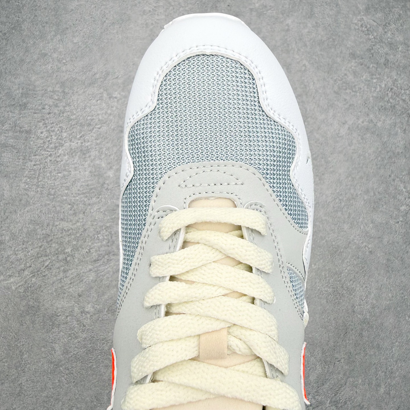 NK Air Max 1 初代复古气垫慢跑鞋 II7055-100 由Tinker Hatfeld和Ma