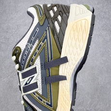 New Balance M1906R NB新百伦系列复古老爹风休闲运动慢跑鞋 日韩出口特供订单 全网最全 New Balance M1906R NB新百伦系列复古老爹风休闲运动慢跑鞋 日韩出口特供订单 全网最全