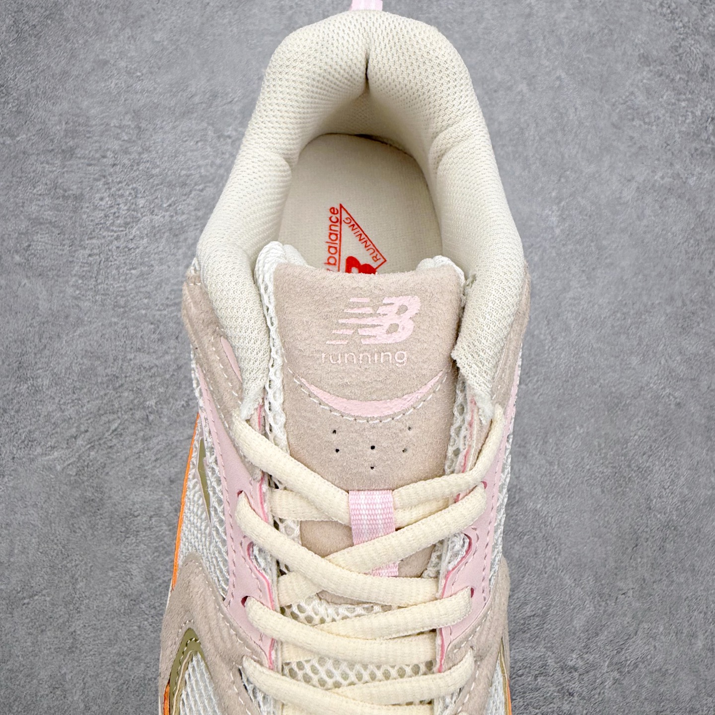 New Balance NB530 新百伦复古透气跑步鞋 抛弃过往以皮革为主的人气轮廓 以极具复古风范的