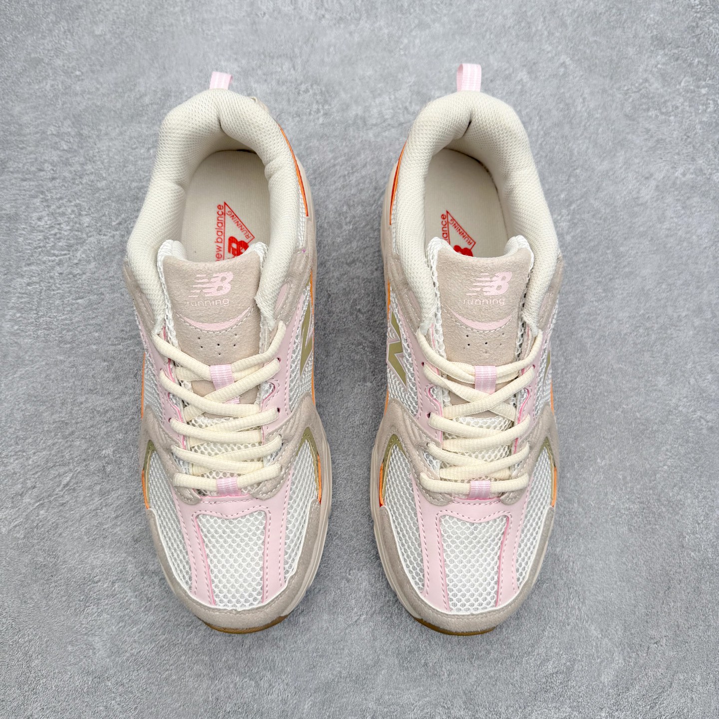 New Balance NB530 新百伦复古透气跑步鞋 抛弃过往以皮革为主的人气轮廓 以极具复古风范的