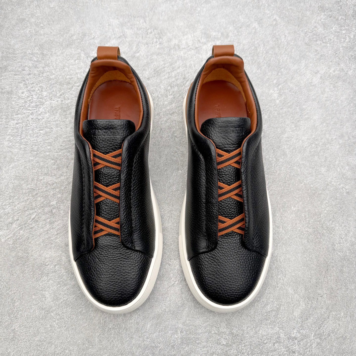 ＃零售版 Zegna Triple Stitch 杰尼亚皮革 圆头平底 低帮低帮运动鞋 摔花纹牛皮制成，