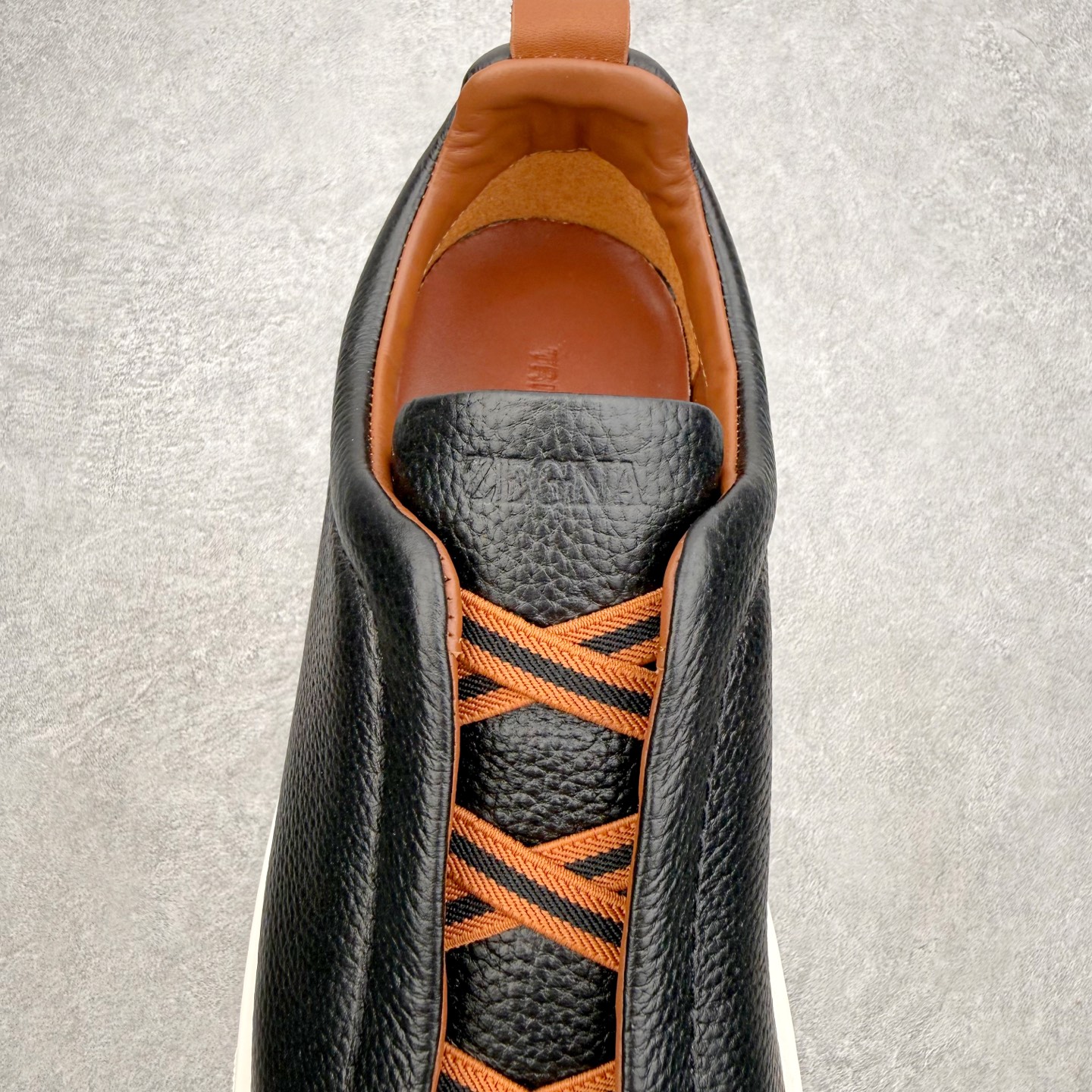 ＃零售版 Zegna Triple Stitch 杰尼亚皮革 圆头平底 低帮低帮运动鞋 摔花纹牛皮制成，