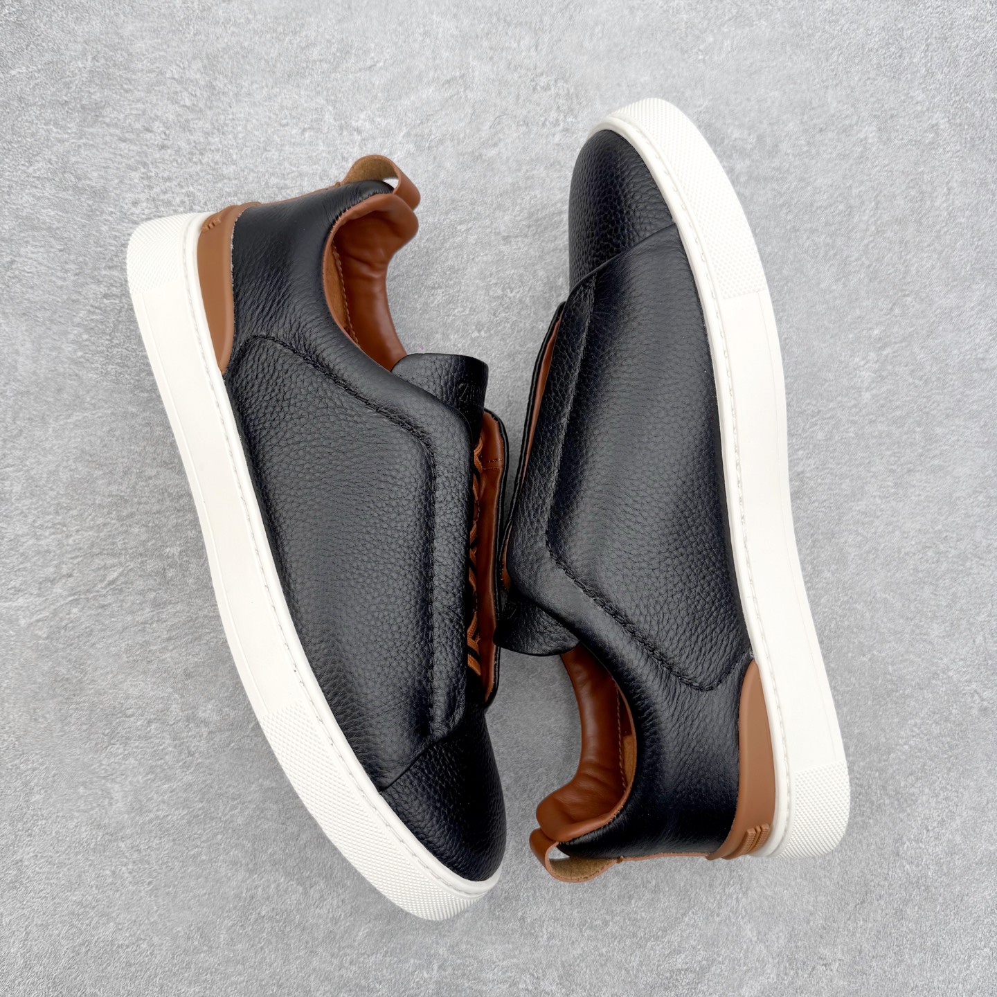 ＃零售版 Zegna Triple Stitch 杰尼亚皮革 圆头平底 低帮低帮运动鞋 摔花纹牛皮制成，