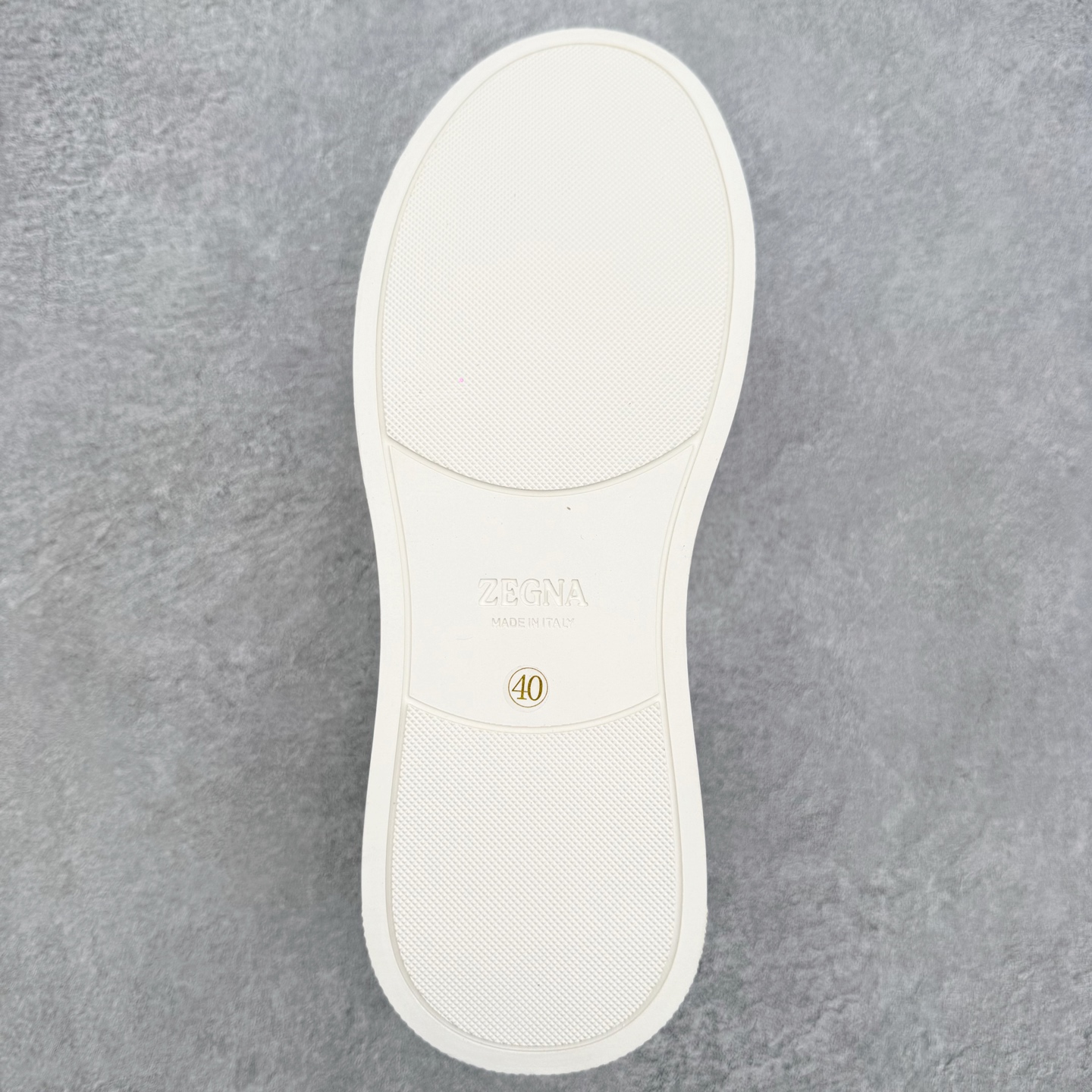 ＃零售版 Zegna Triple Stitch 杰尼亚皮革 圆头平底 低帮低帮运动鞋 摔花纹牛皮制成，