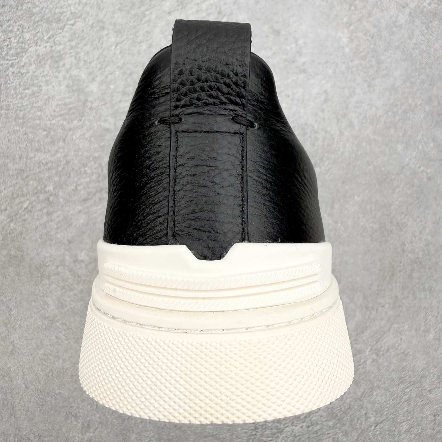 ＃零售版 Zegna Triple Stitch 杰尼亚皮革 圆头平底 低帮低帮运动鞋 摔花纹牛皮制成，