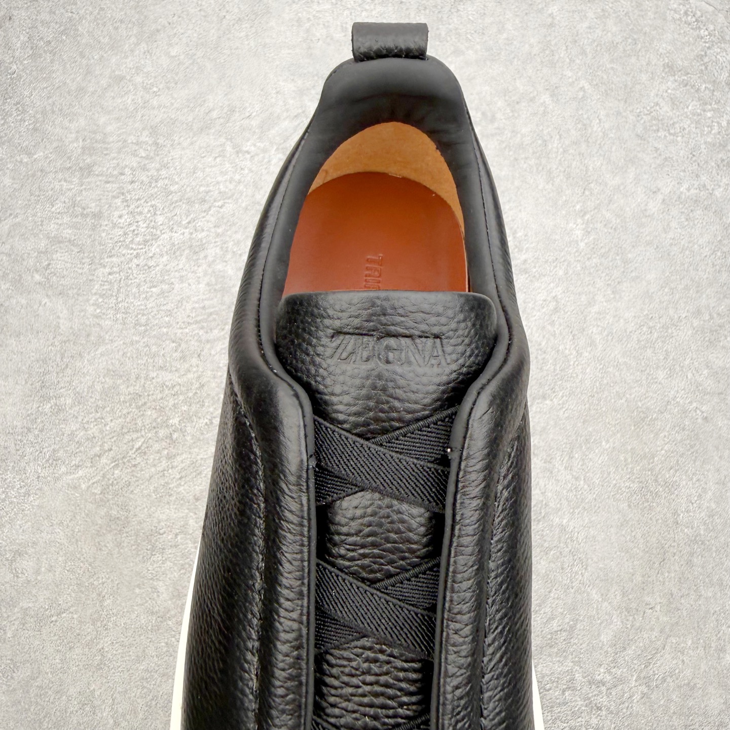 ＃零售版 Zegna Triple Stitch 杰尼亚皮革 圆头平底 低帮低帮运动鞋 摔花纹牛皮制成，
