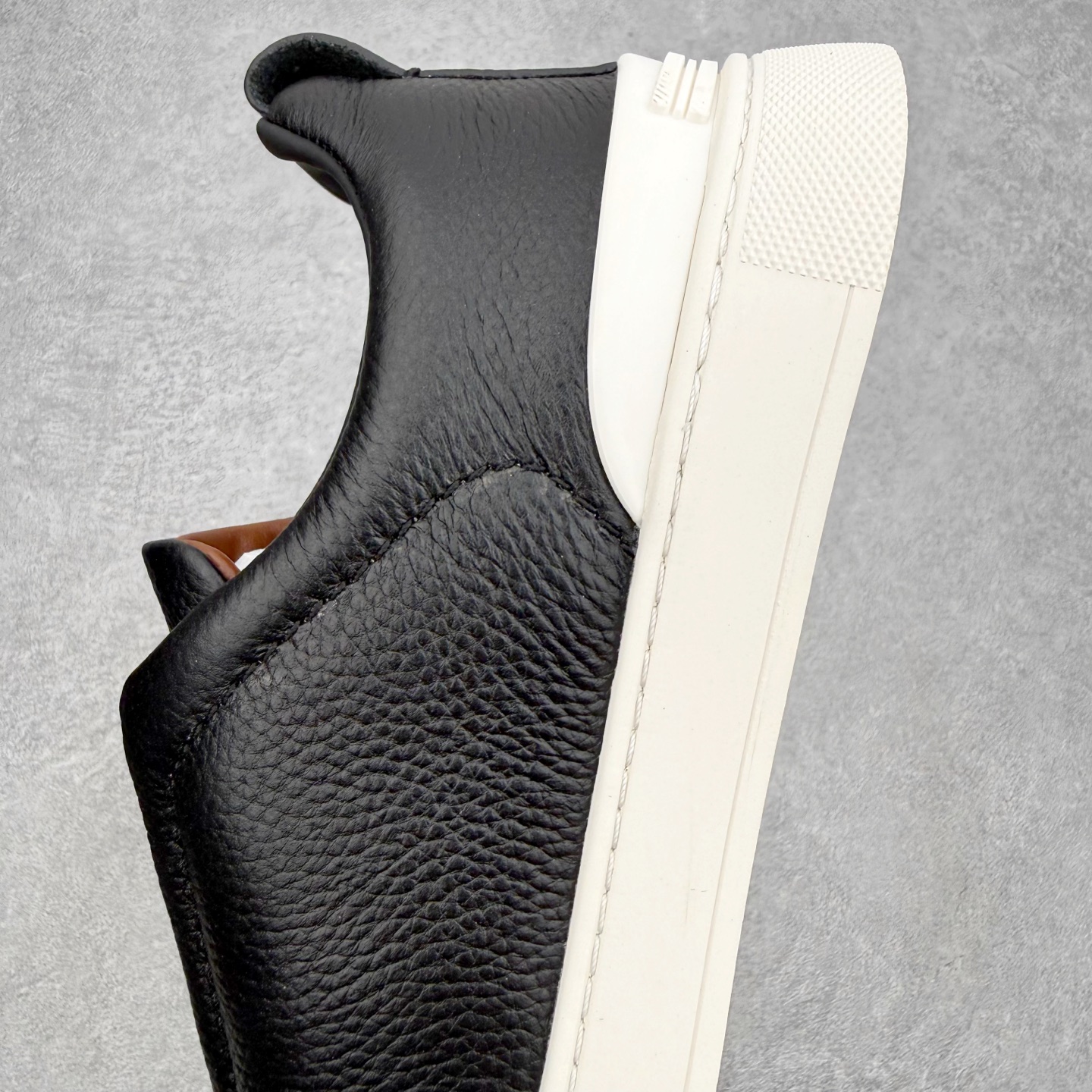＃零售版 Zegna Triple Stitch 杰尼亚皮革 圆头平底 低帮低帮运动鞋 摔花纹牛皮制成，