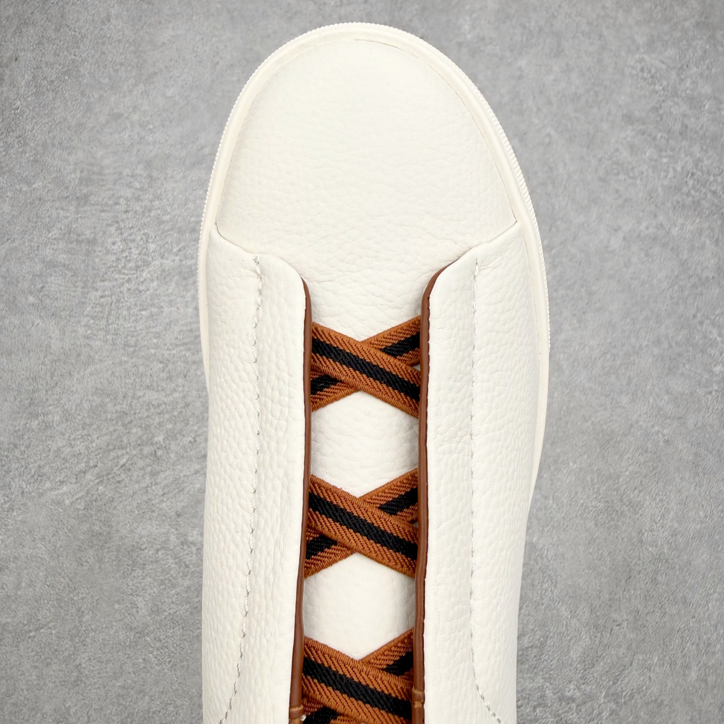 ＃零售版 Zegna Triple Stitch 杰尼亚皮革 圆头平底 低帮低帮运动鞋 摔花纹牛皮制成，