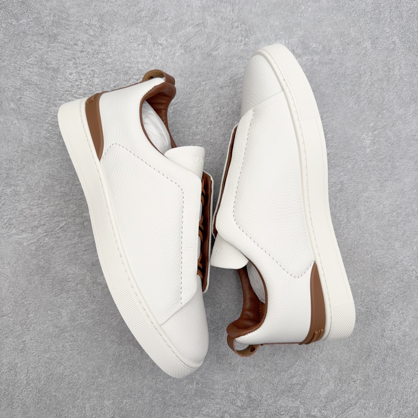 ＃零售版 Zegna Triple Stitch 杰尼亚皮革 圆头平底 低帮低帮运动鞋 摔花纹牛皮制成，